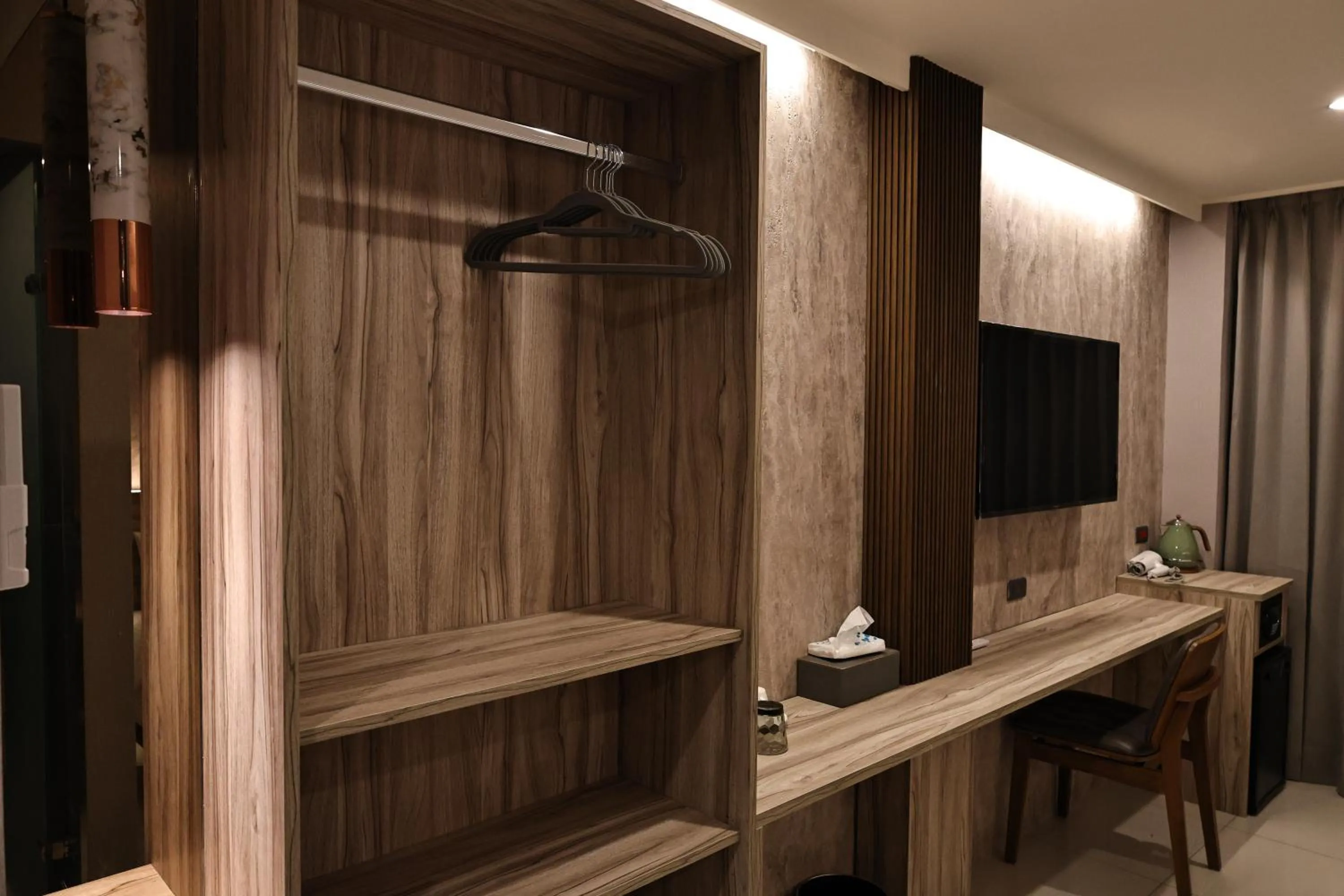 wardrobe in Fun Stay Inn Hanzhong