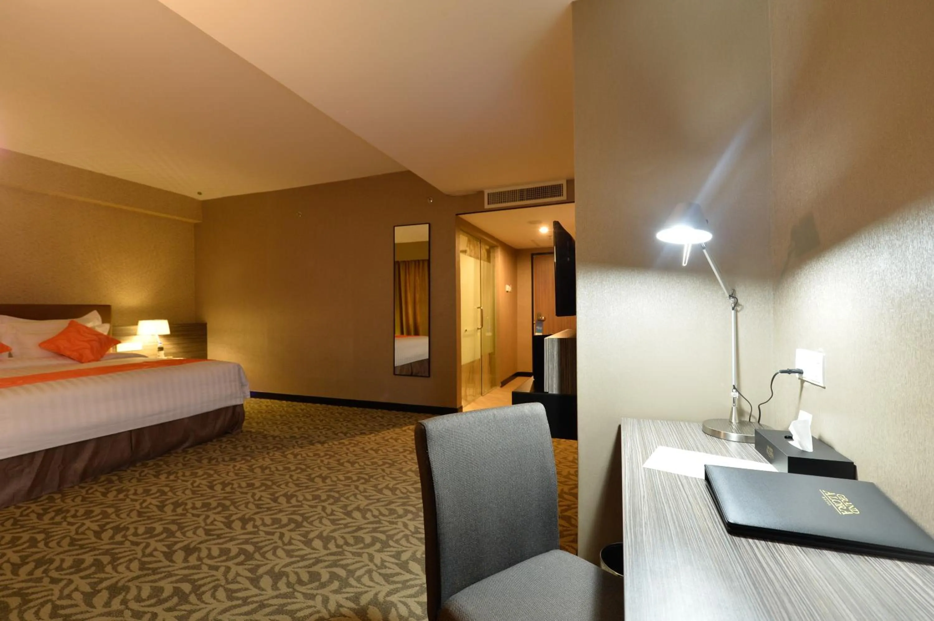 Bedroom, Bed in Grand Alora Hotel