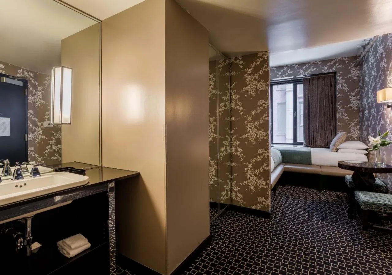 Photo of the whole room in 45 Times Square Hotel