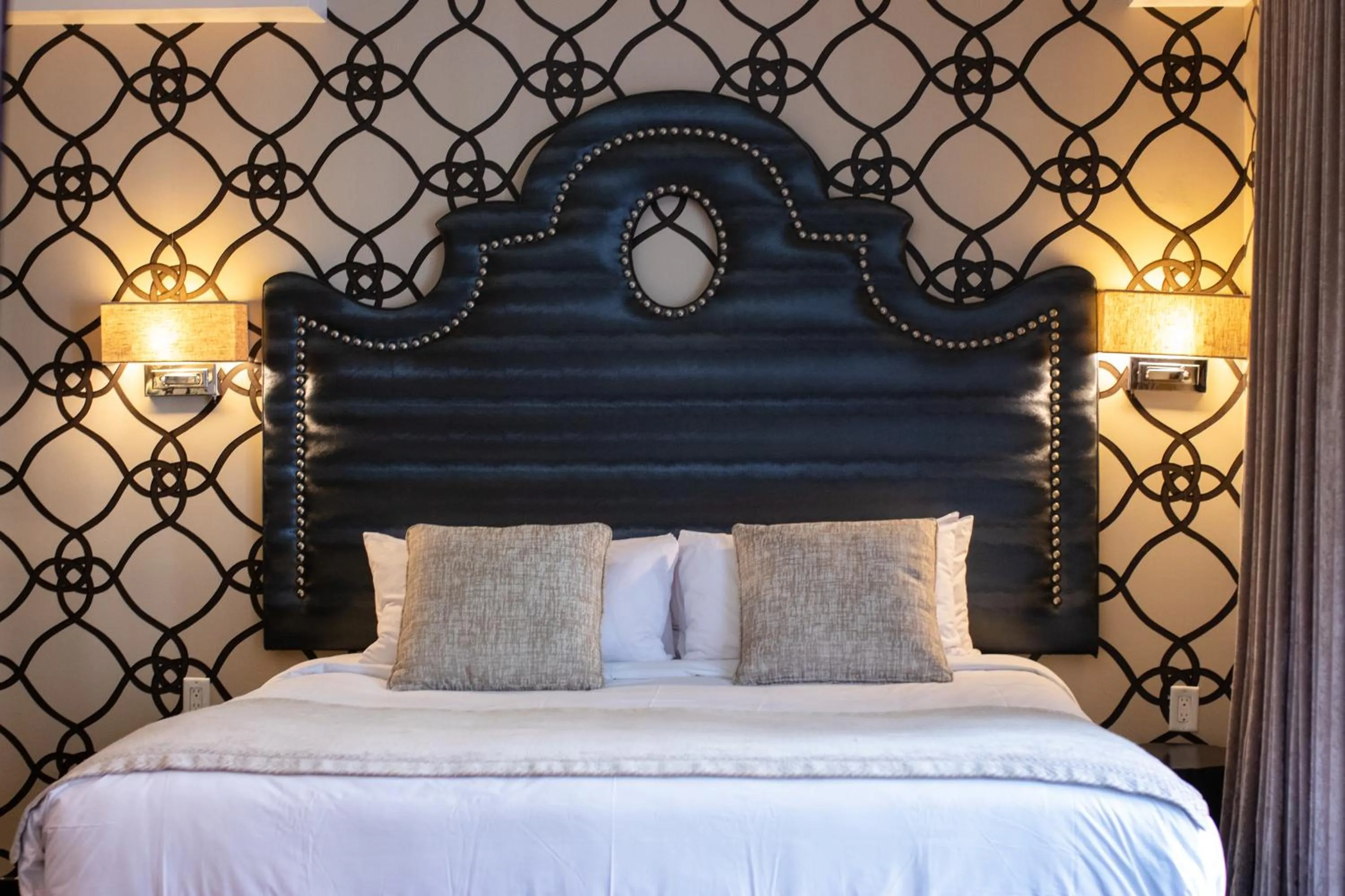 Bed in 45 Times Square Hotel