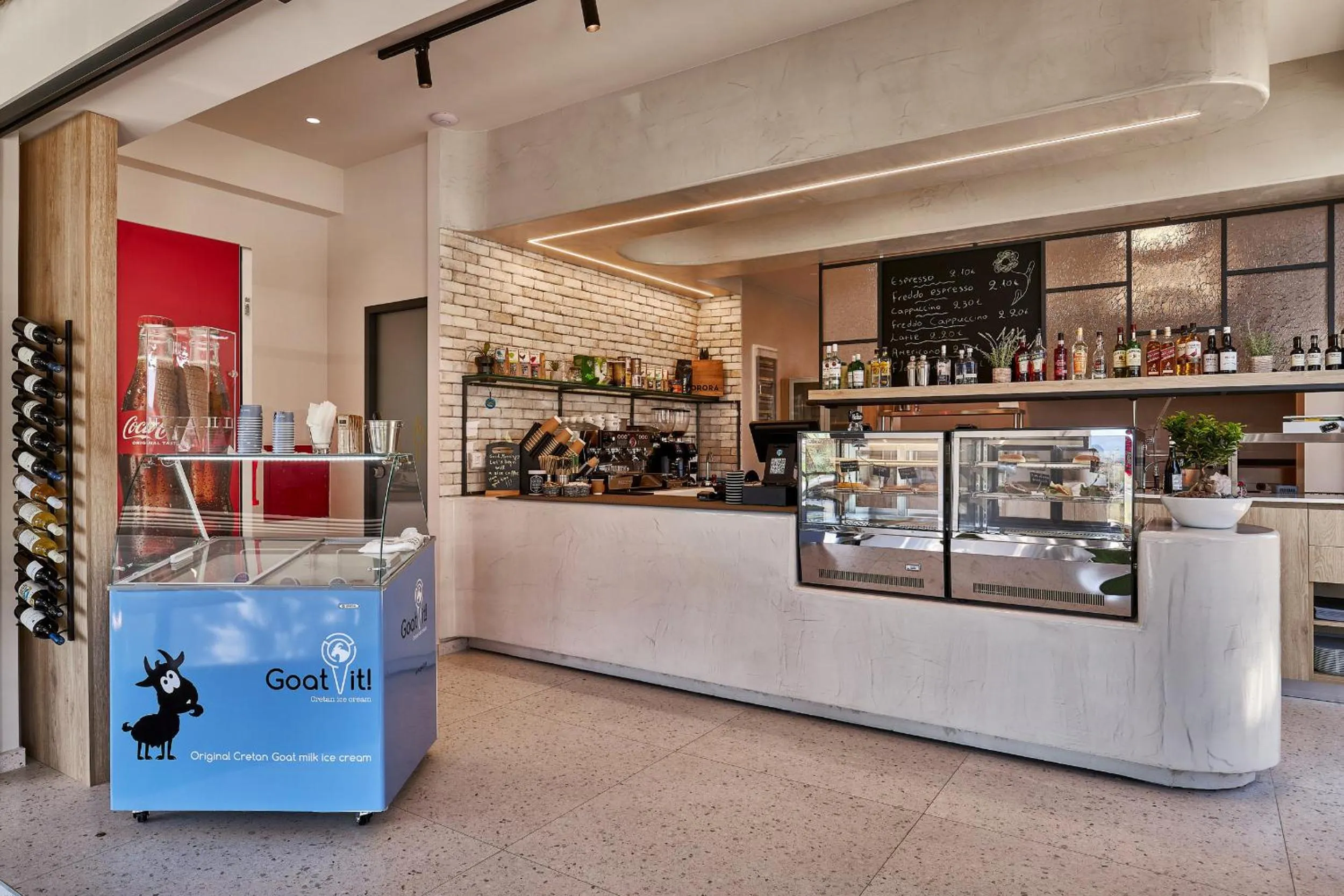 Restaurant/places to eat in Stay 365 Heraklion Apart Hotel