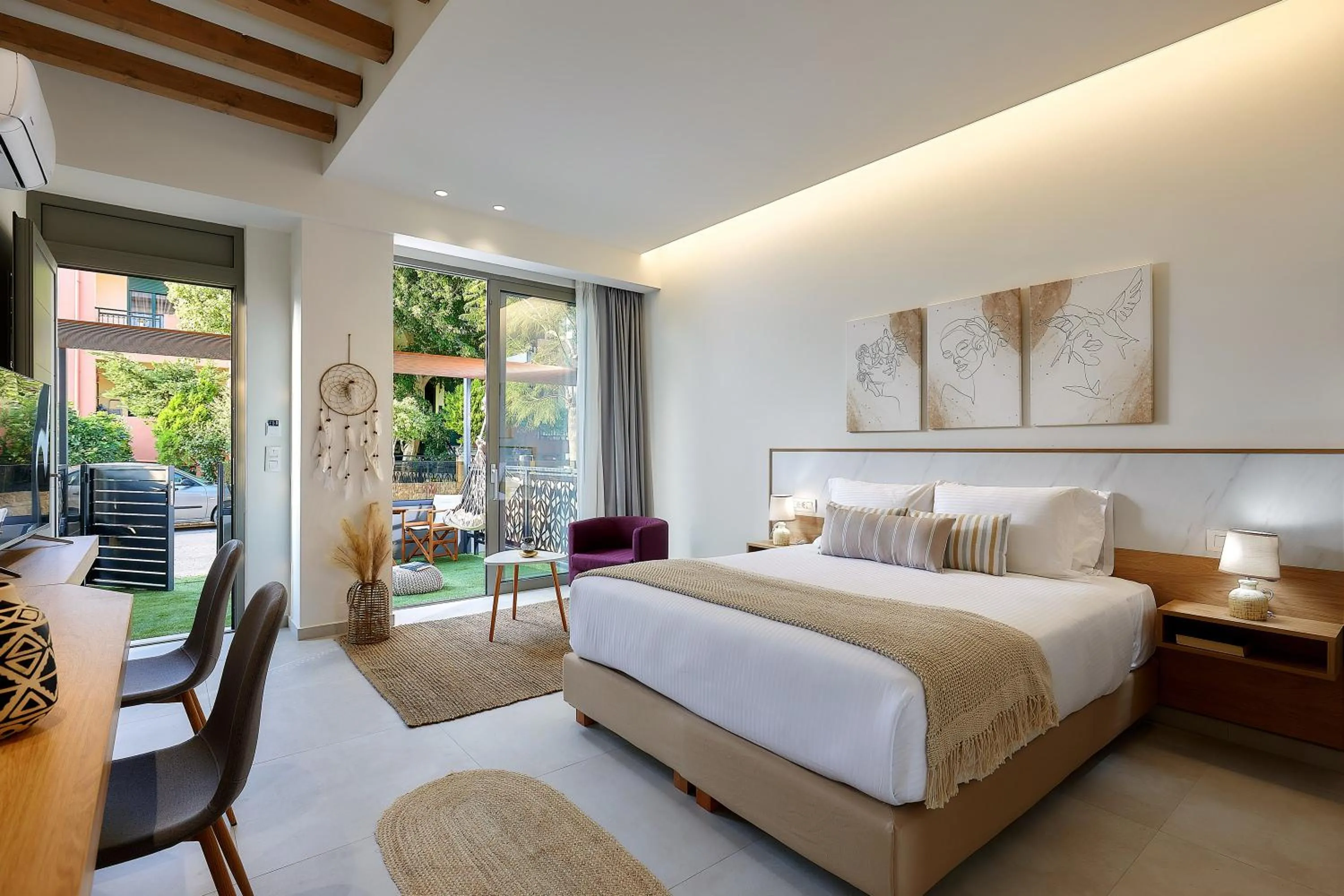 Bed in Stay 365 Heraklion Apart Hotel