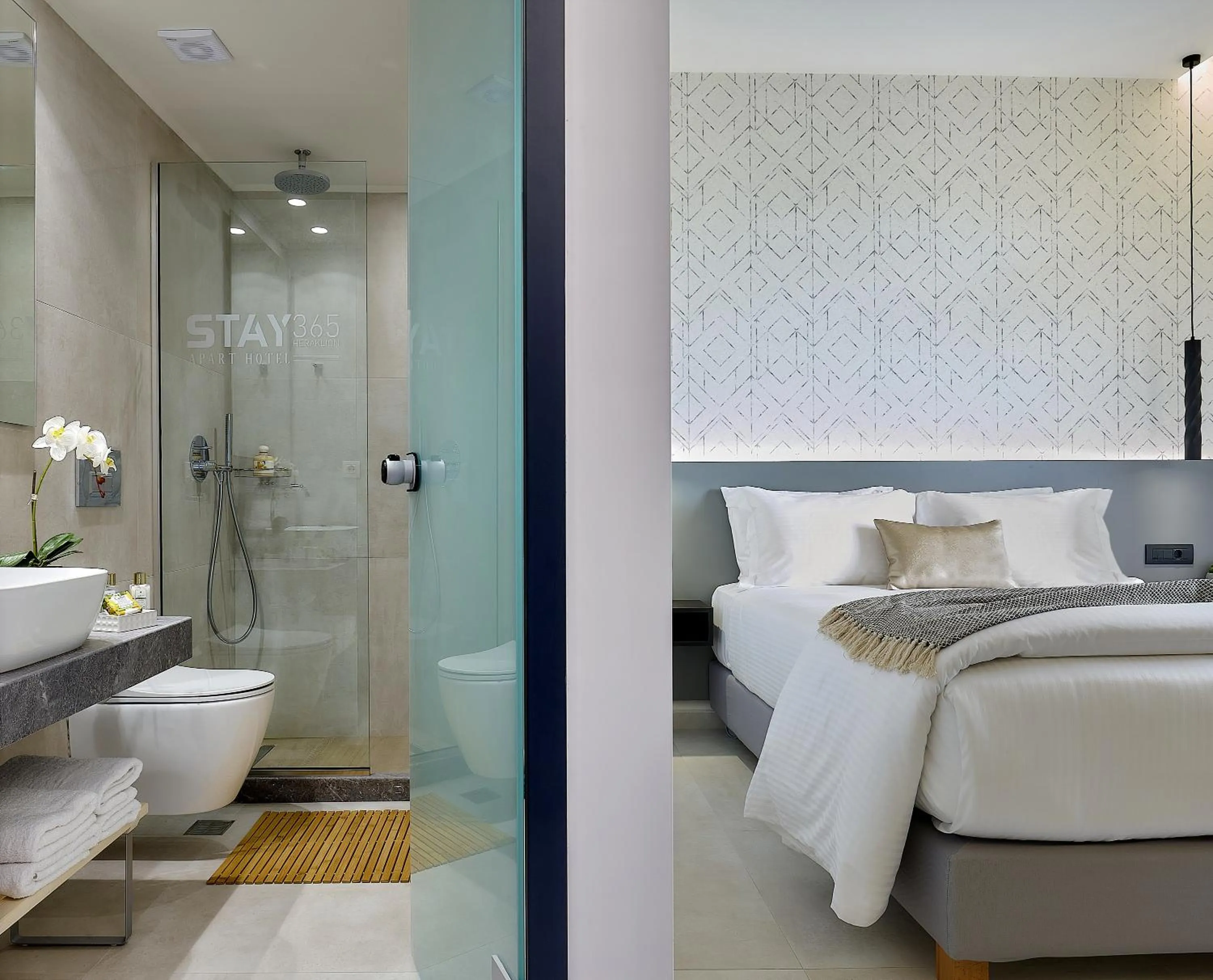 Bed in Stay 365 Heraklion Apart Hotel