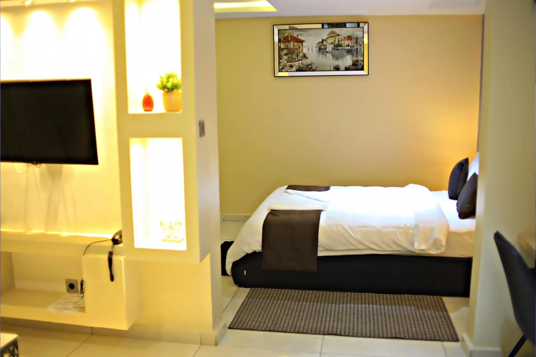 Bed in BNB Hotel Spa
