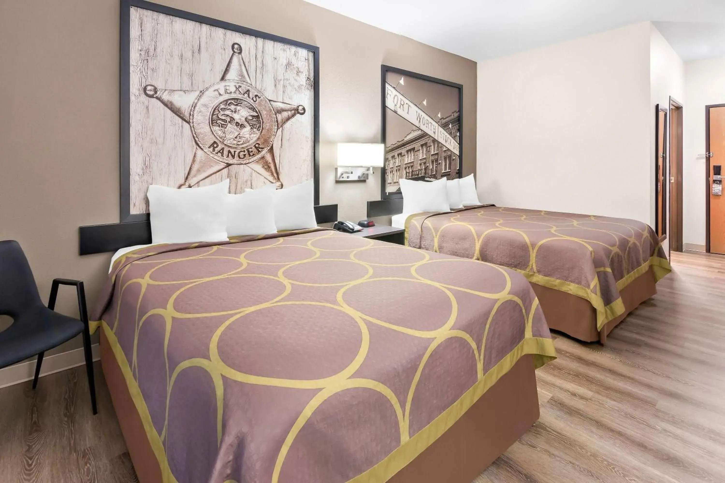 Bed in Super 8 by Wyndham Fort Worth Stockyards Bed in Super 8 by Wyndham Fort Worth Stockyards