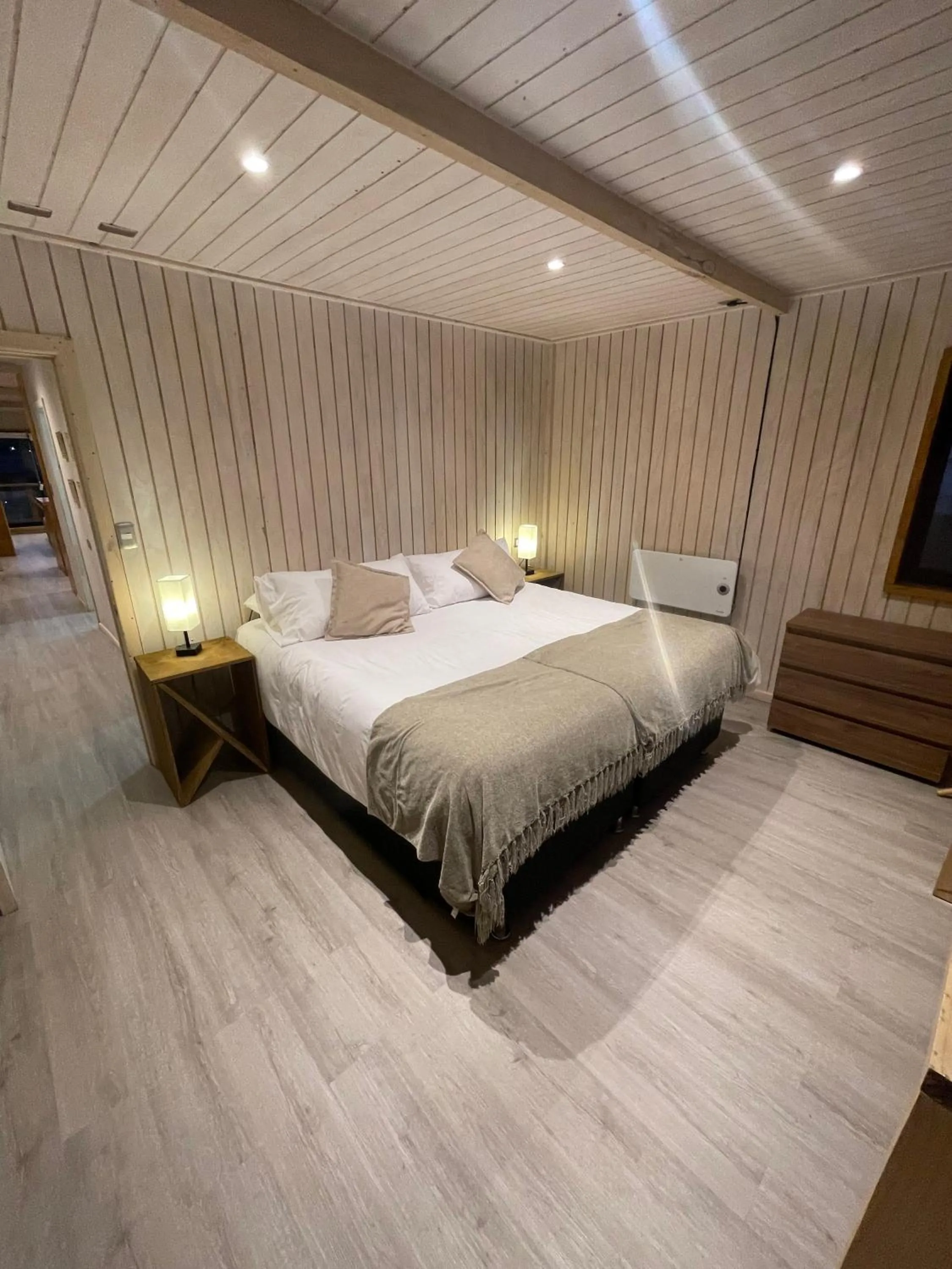 Photo of the whole room in Hotel Puerto Madera