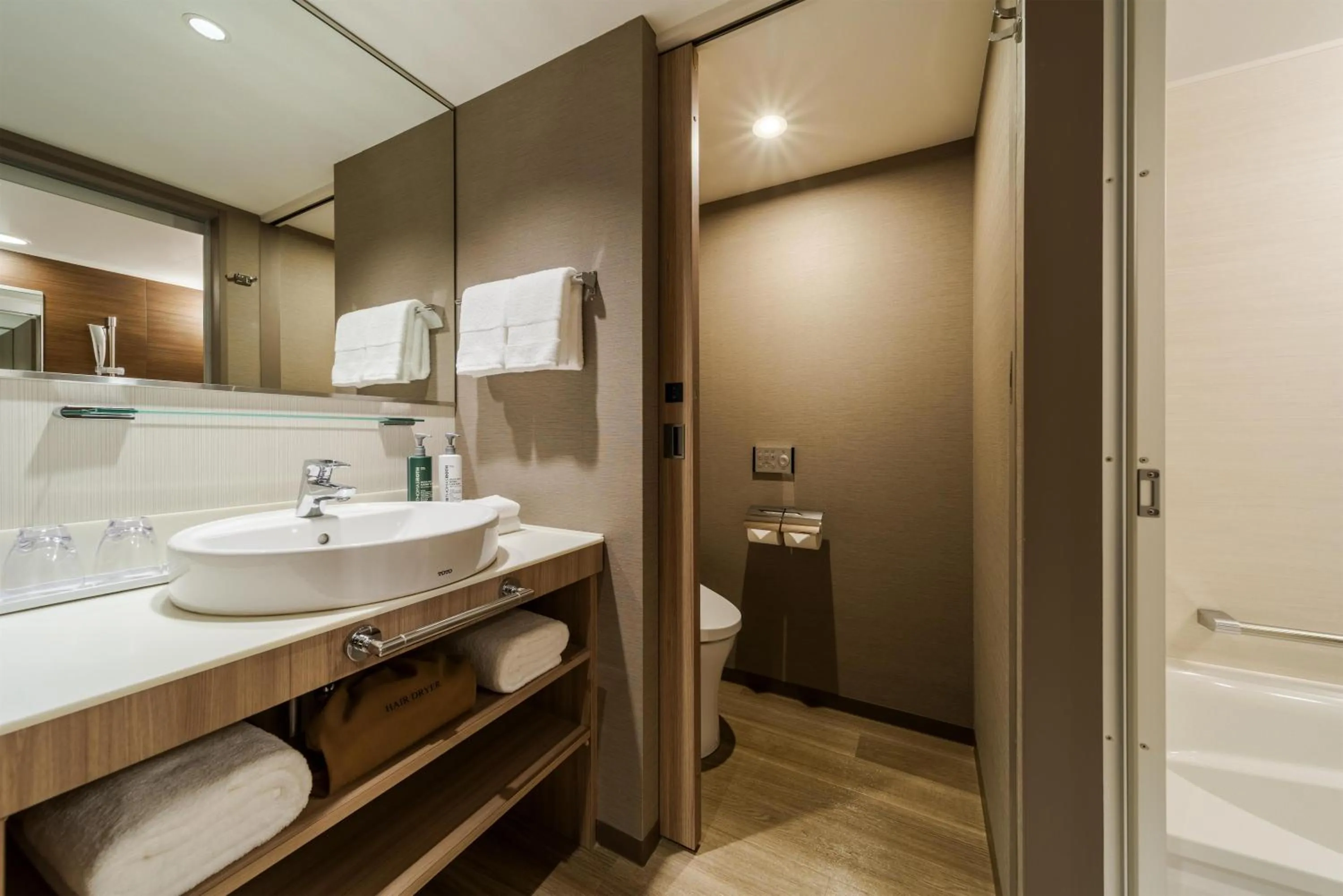 Bathroom in Hilton Garden Inn Yokohama Minatomirai