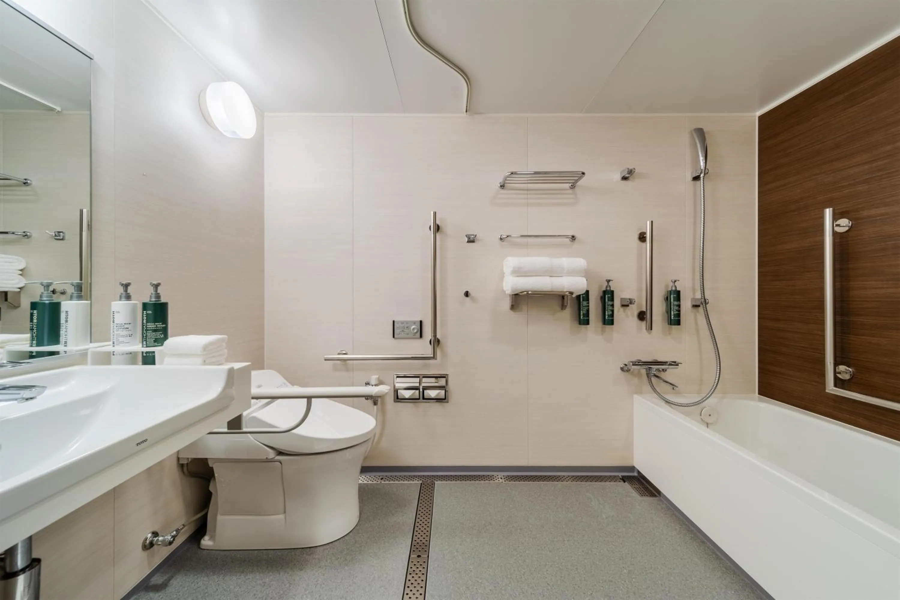 Bathroom in Hilton Garden Inn Yokohama Minatomirai