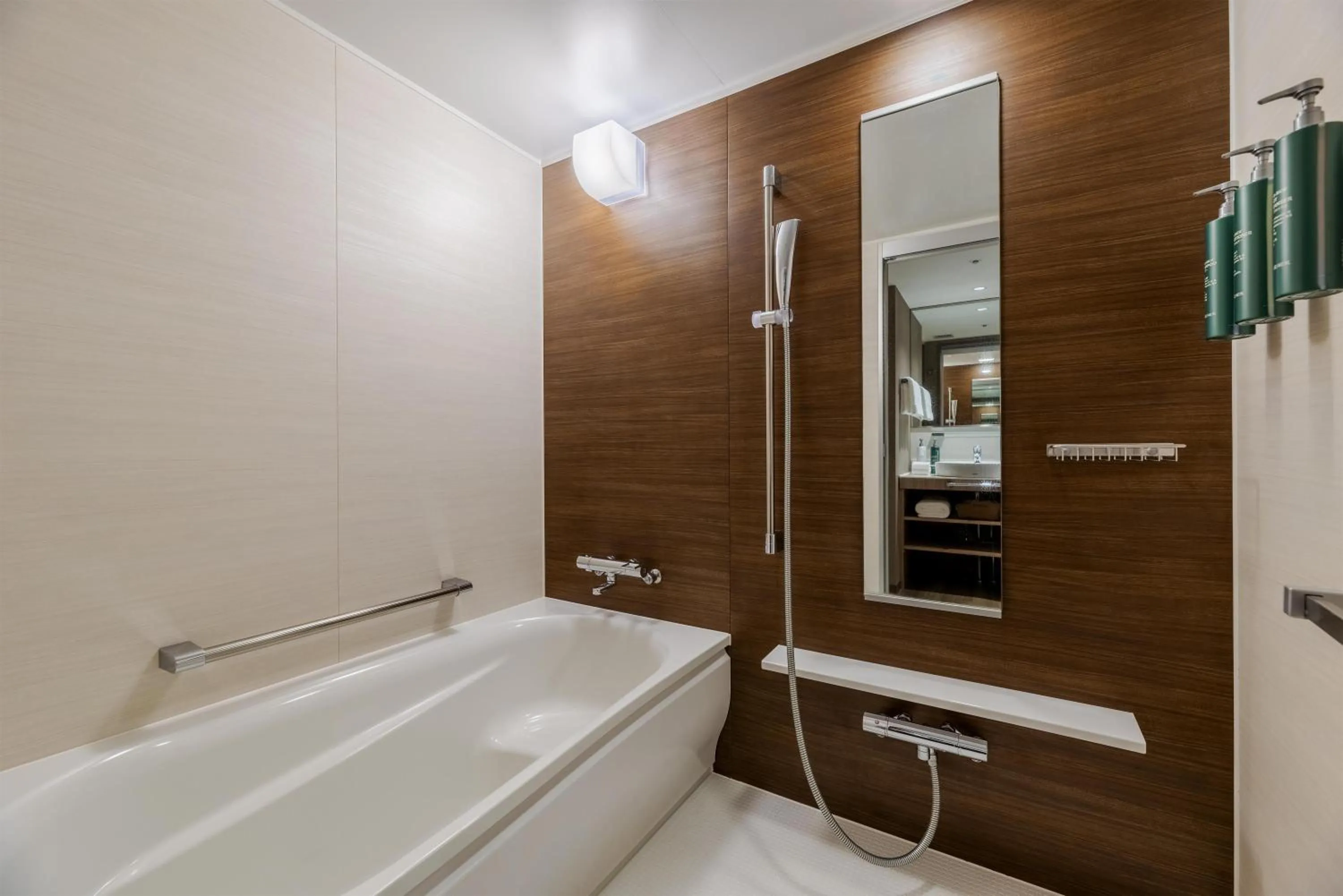 Bathroom in Hilton Garden Inn Yokohama Minatomirai