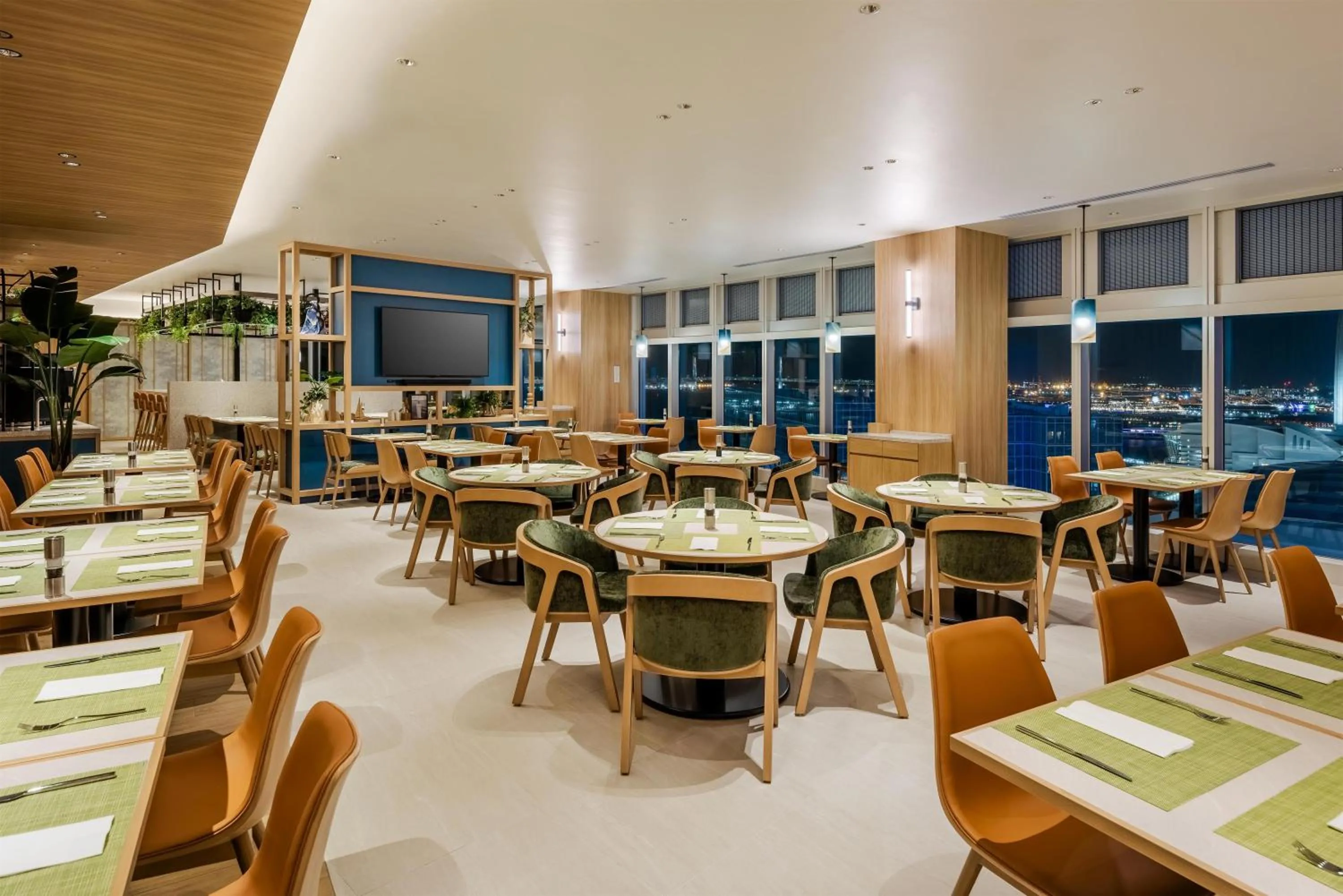 Restaurant/places to eat in Hilton Garden Inn Yokohama Minatomirai