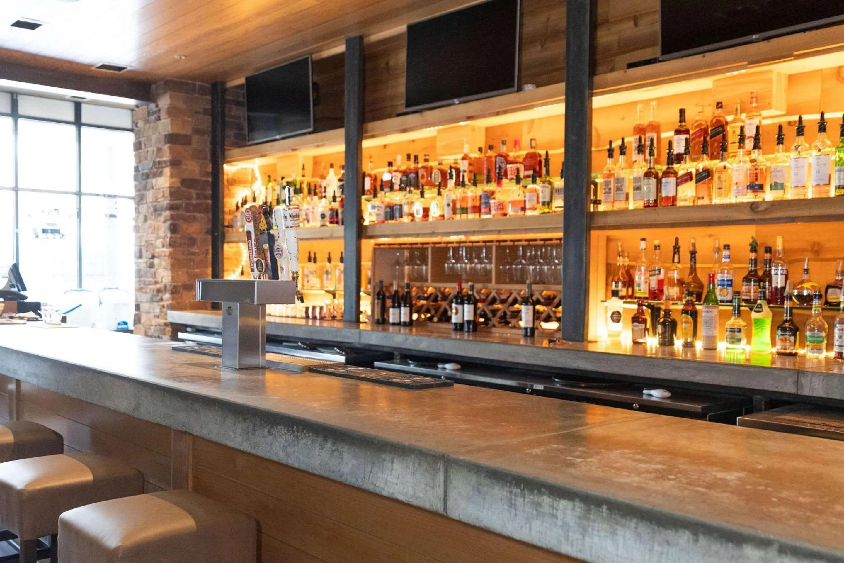 Lounge or bar in Radisson Hotel Salt Lake City Downtown