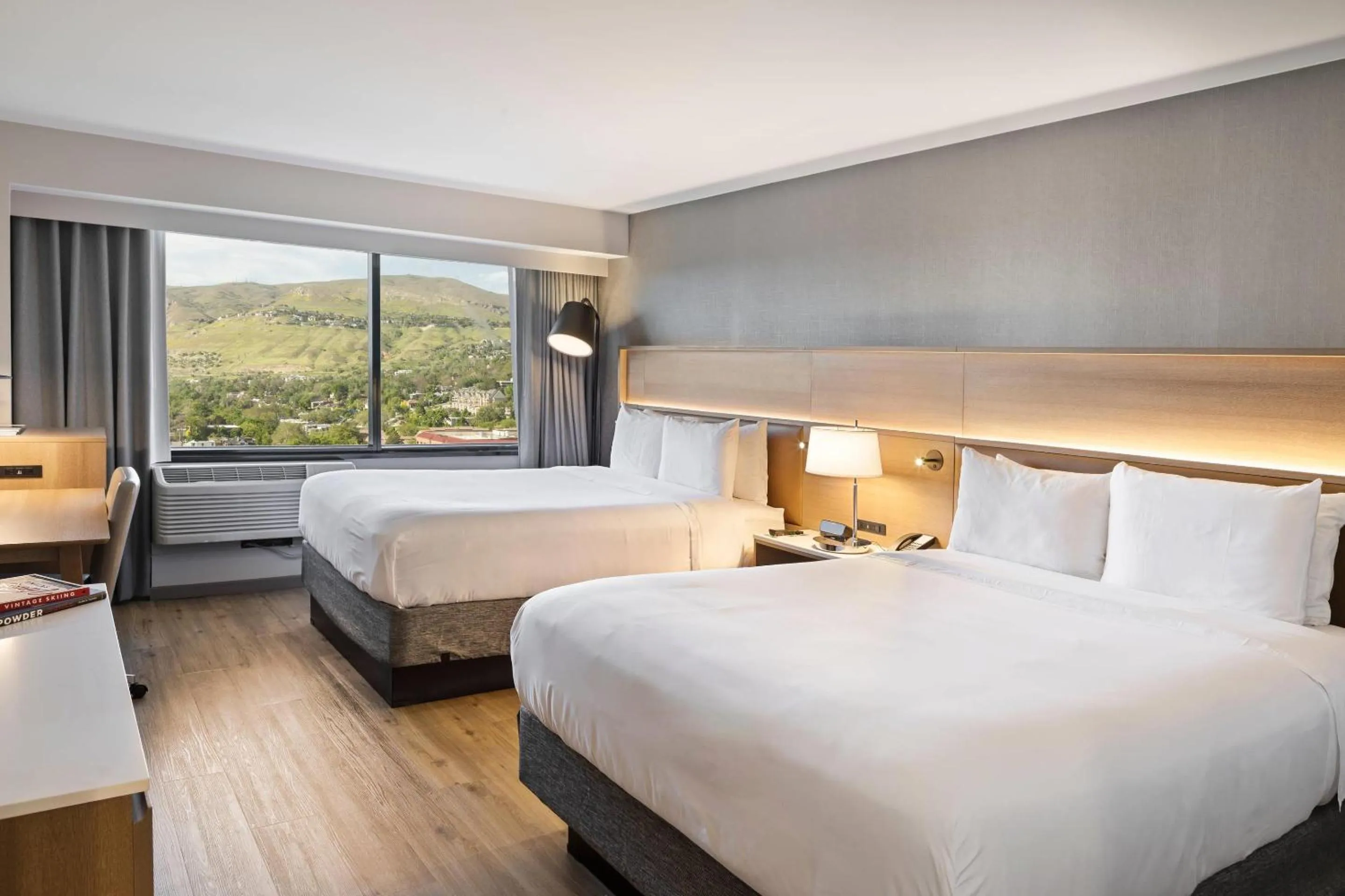 Bedroom, Bed in Radisson Hotel Salt Lake City Downtown