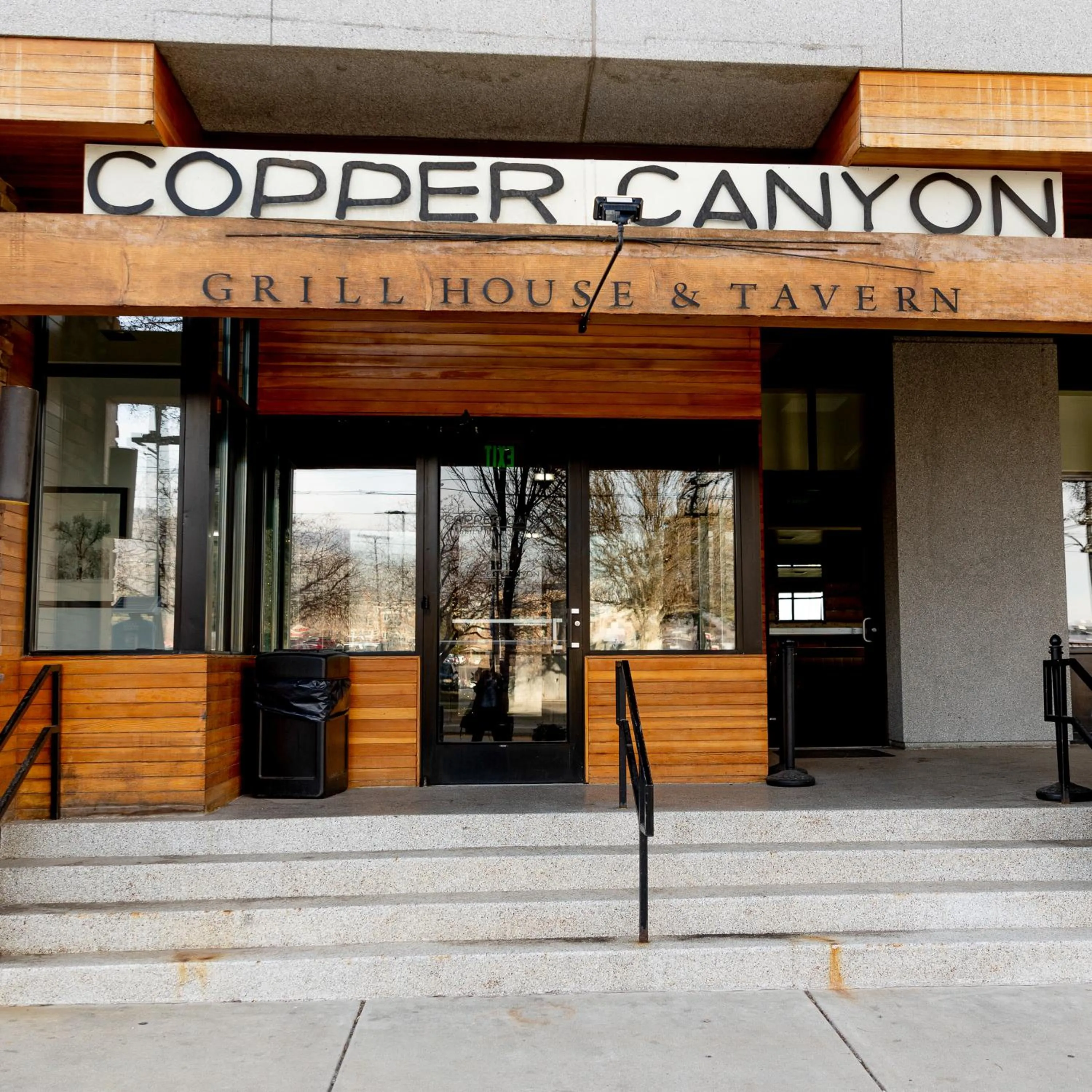 Restaurant/places to eat in Radisson Hotel Salt Lake City Downtown