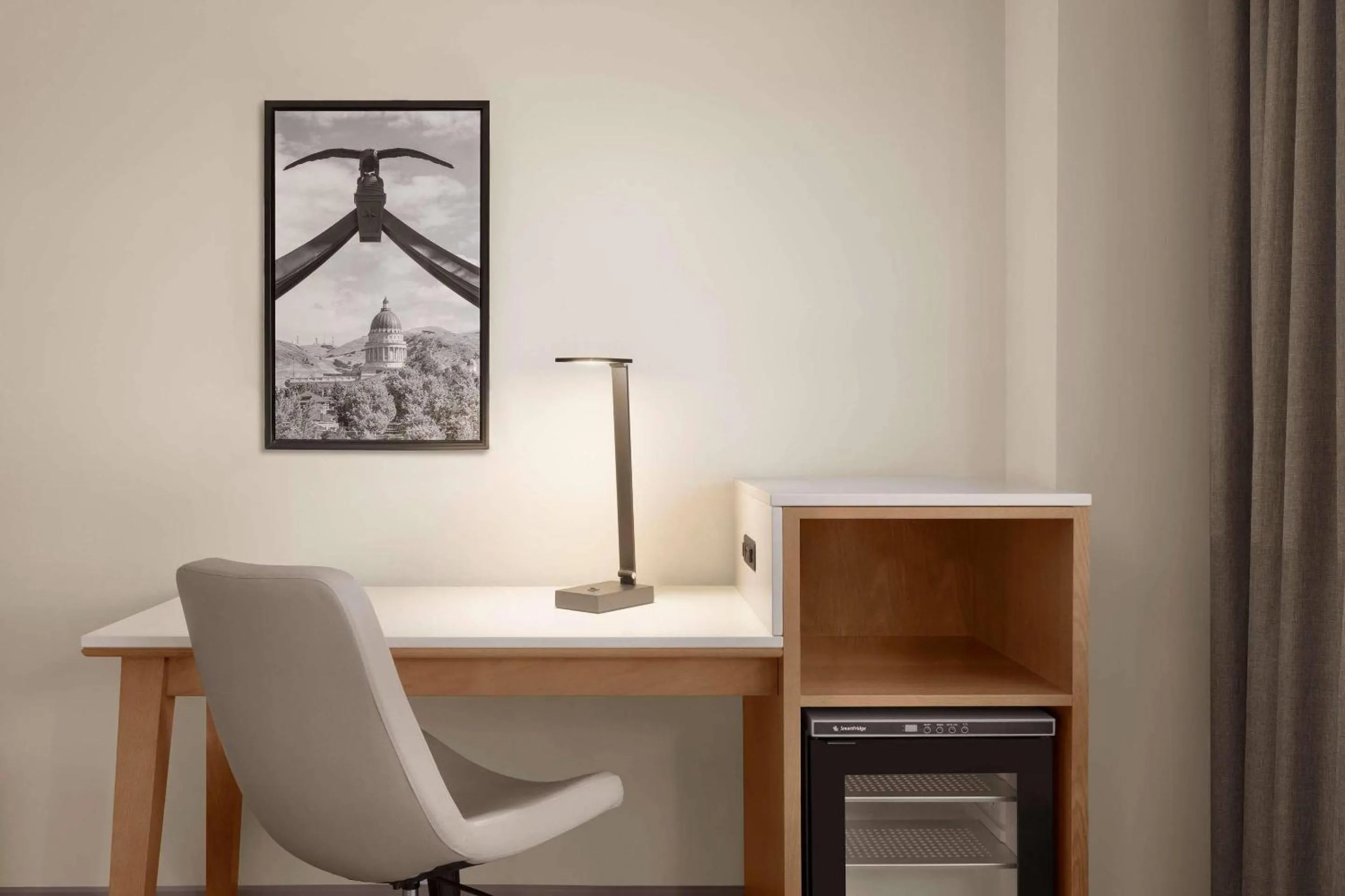 Bedroom in Radisson Hotel Salt Lake City Downtown