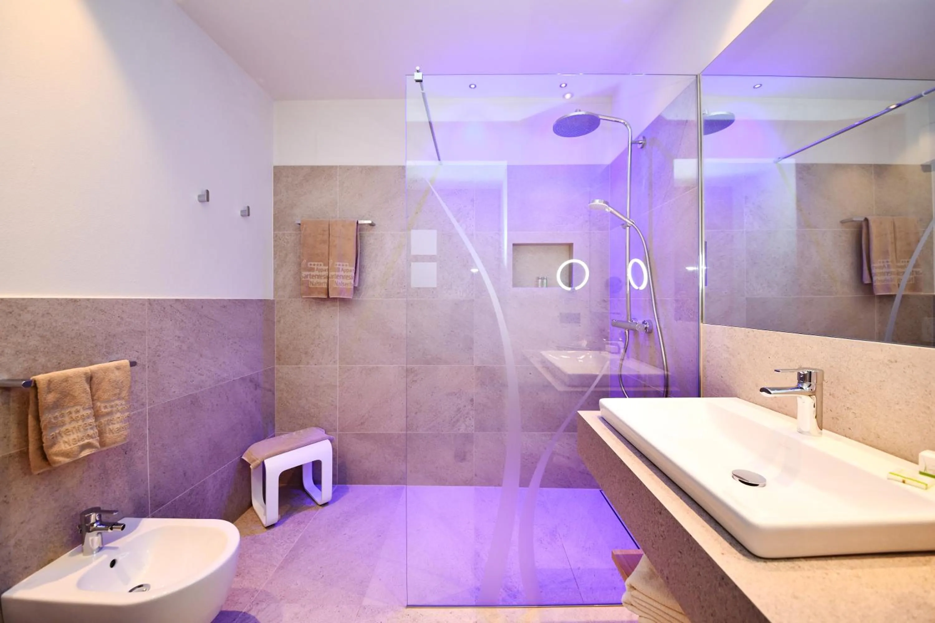 Bathroom in Apparthotel Gartenresidence Nalserhof