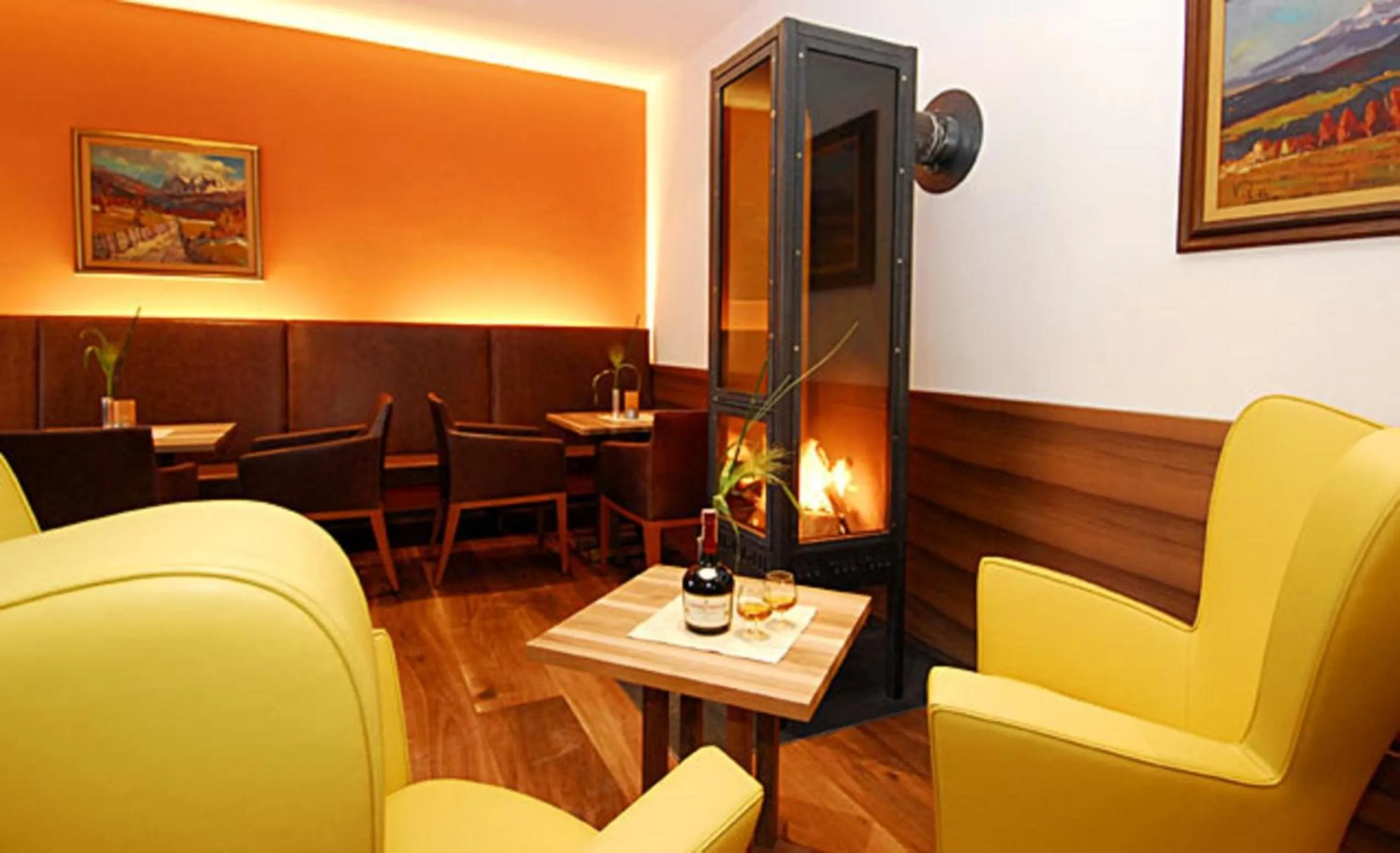 Lounge or bar in Apparthotel Gartenresidence Nalserhof