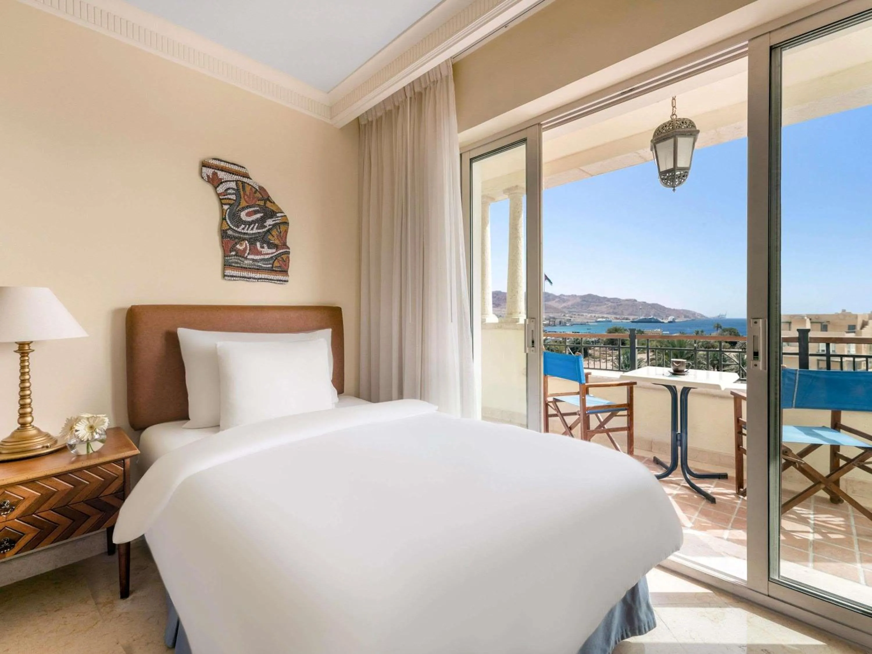 Bedroom, Bed in Mövenpick Resort & Residences Aqaba