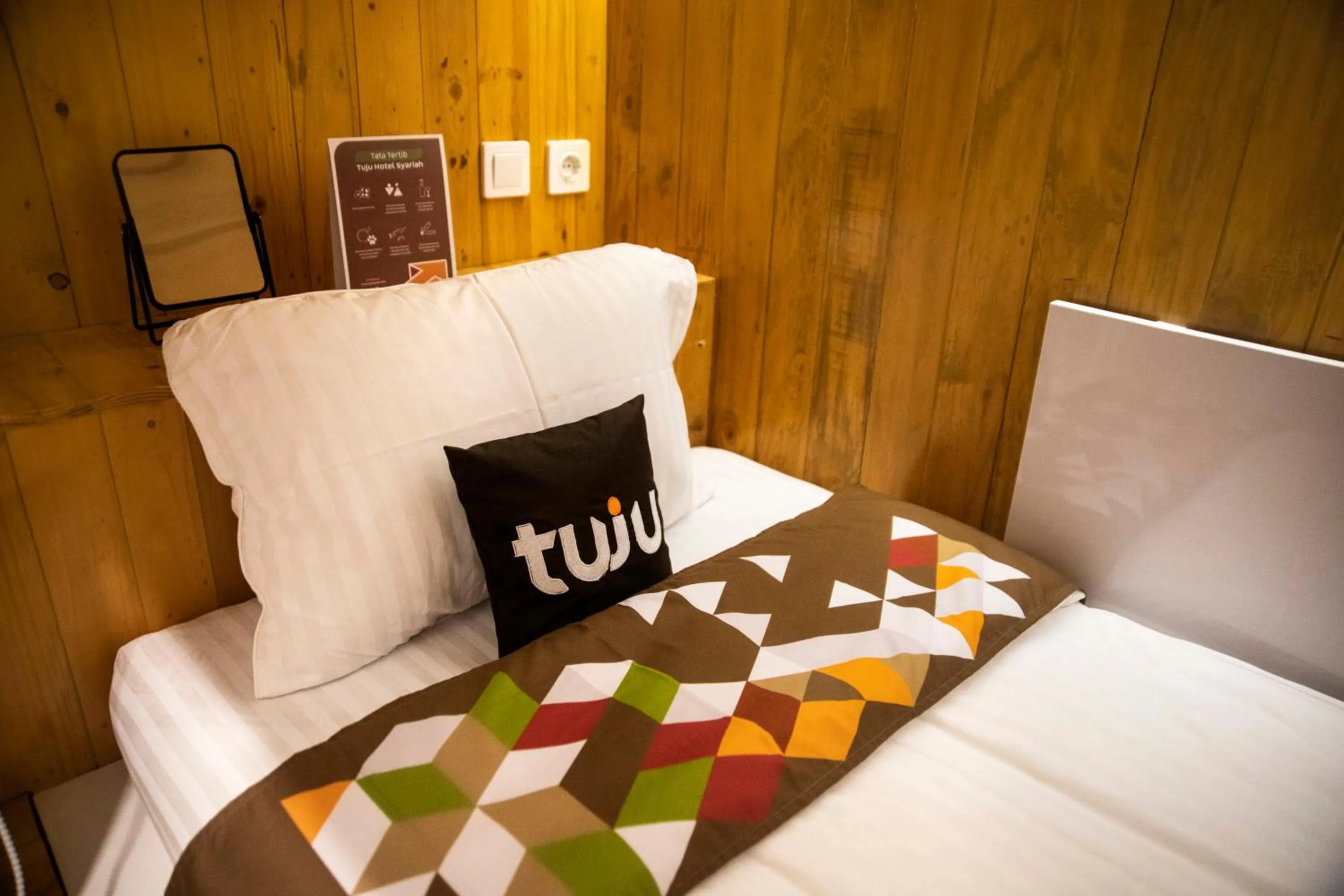 Bedroom, Bed in Tuju Arteri Pods