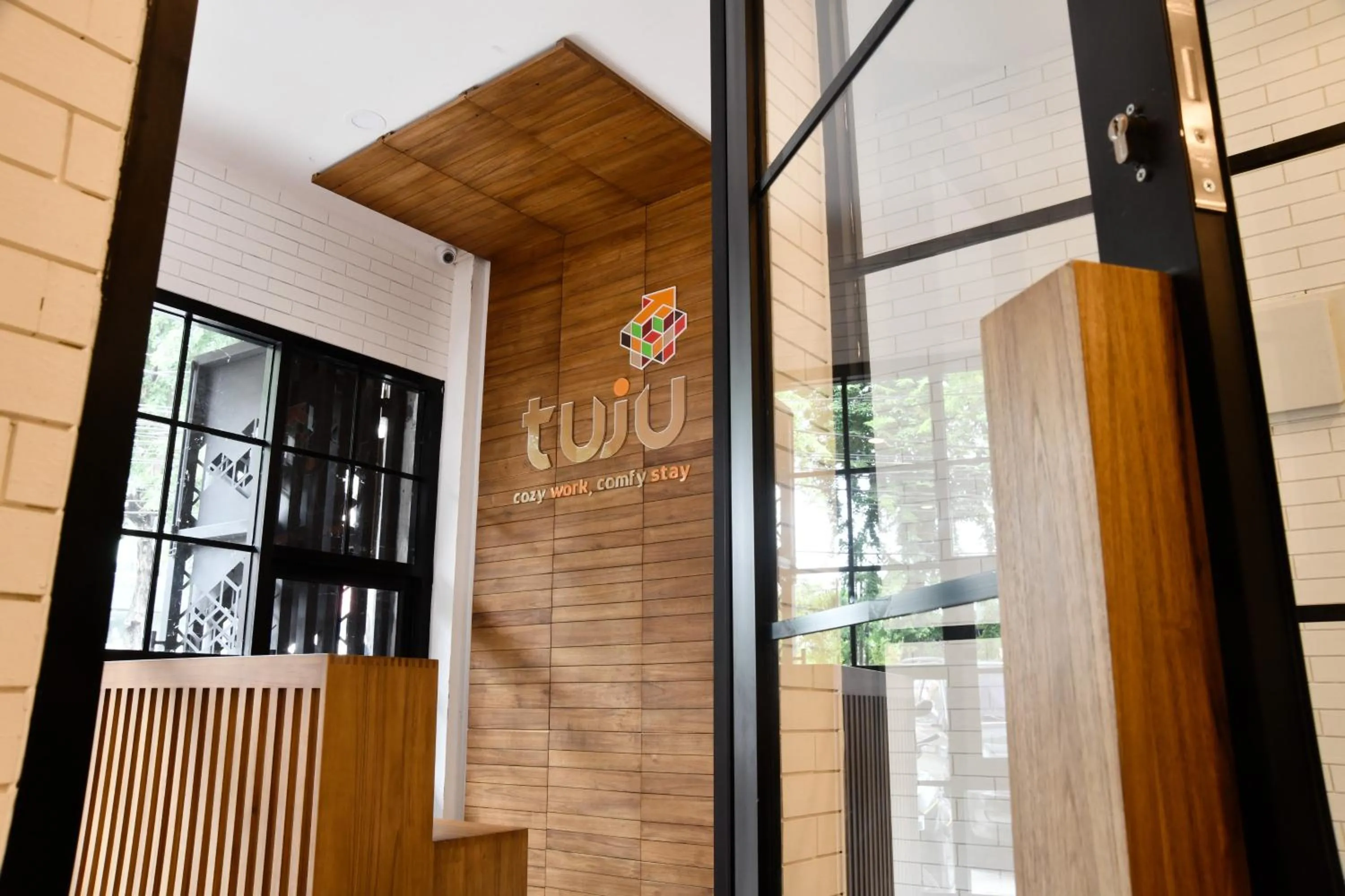Lobby or reception in Tuju Arteri Pods