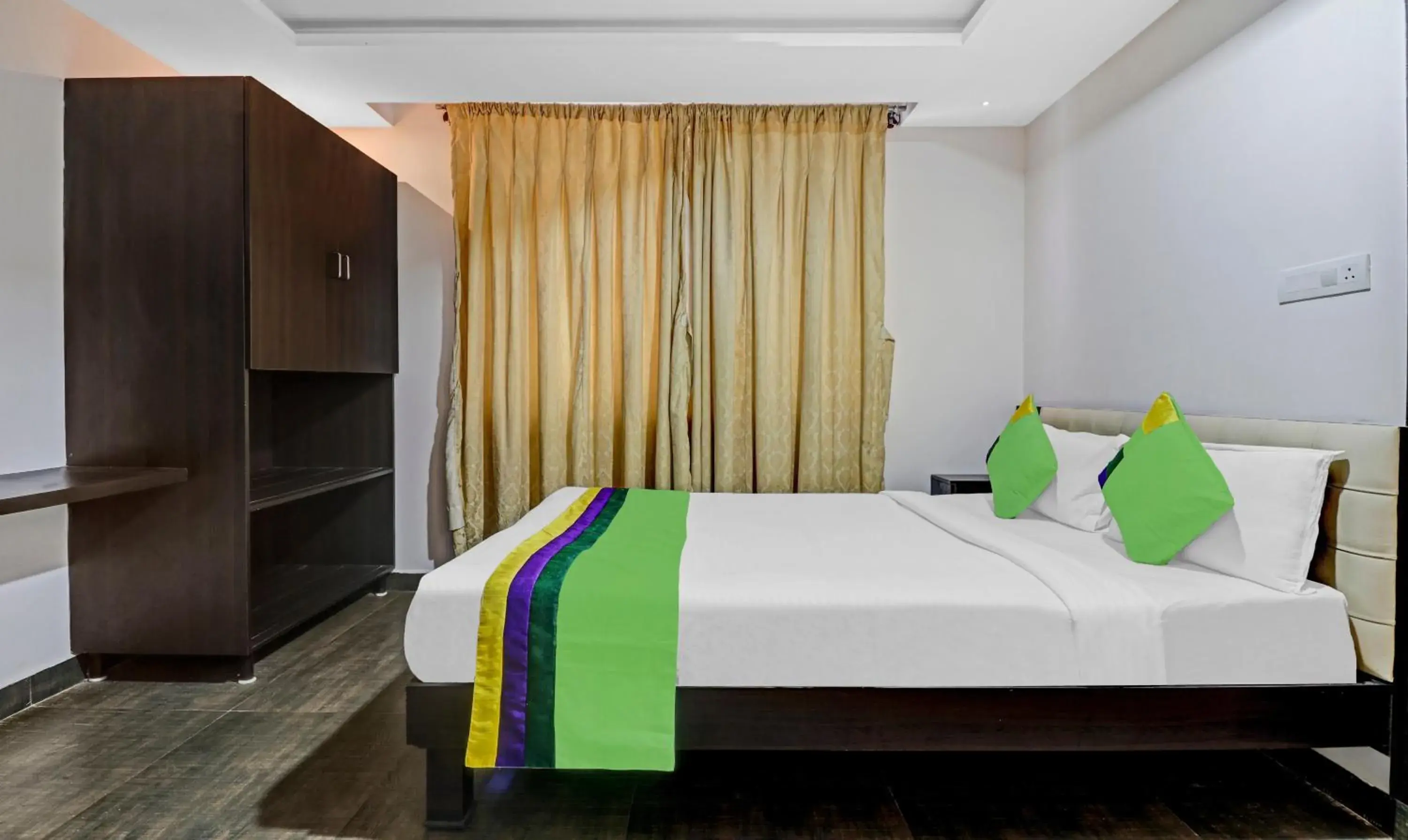 Bed in Treebo JJ Residency Bed in Treebo JJ Residency