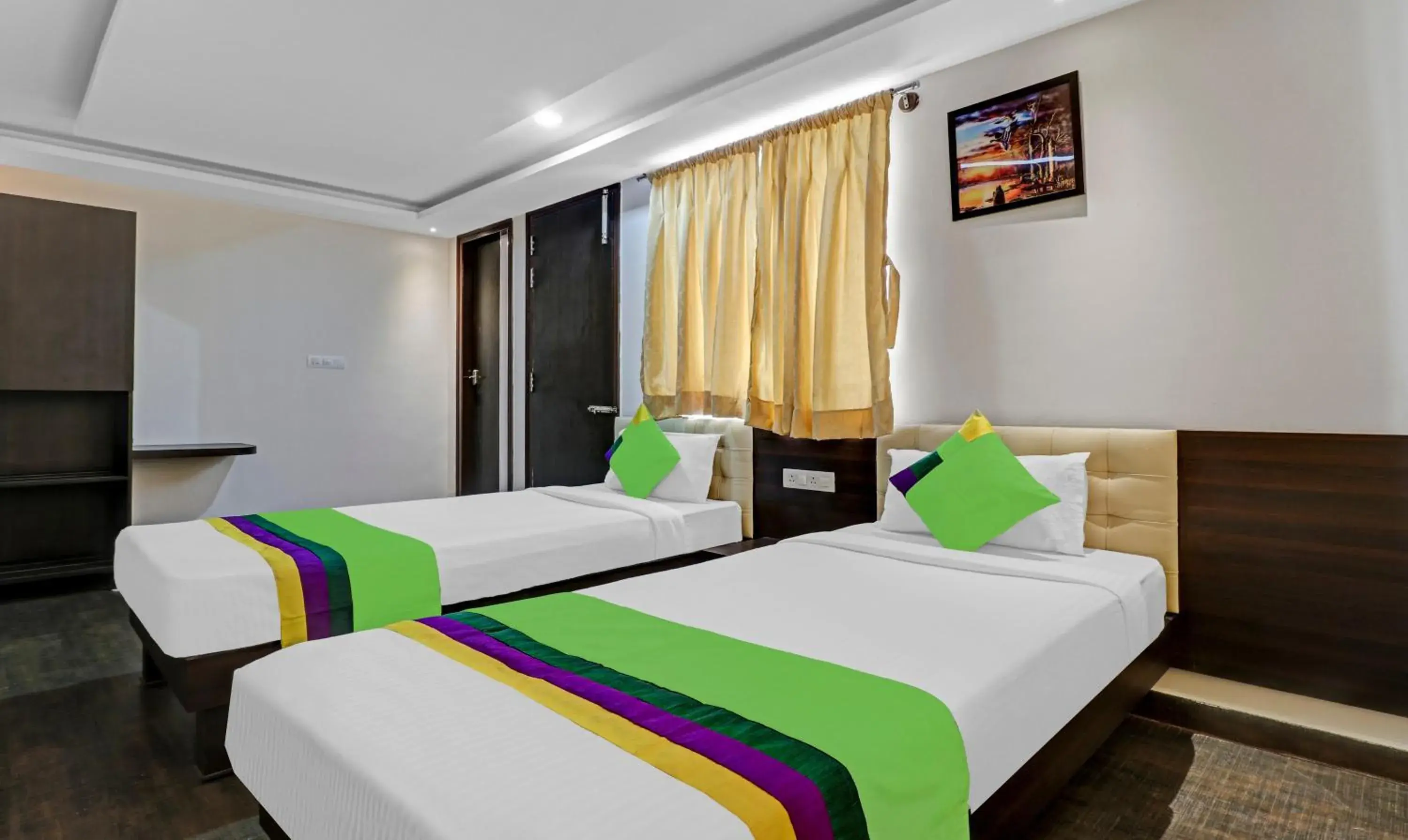 Bed in Treebo JJ Residency Bed in Treebo JJ Residency