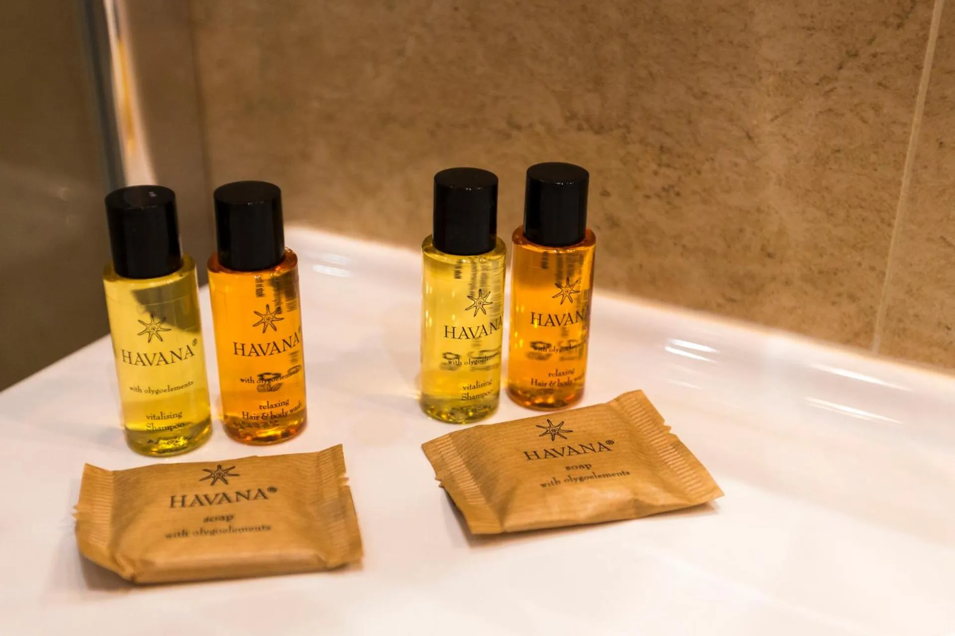 Bathroom in Elizabeth Hotel