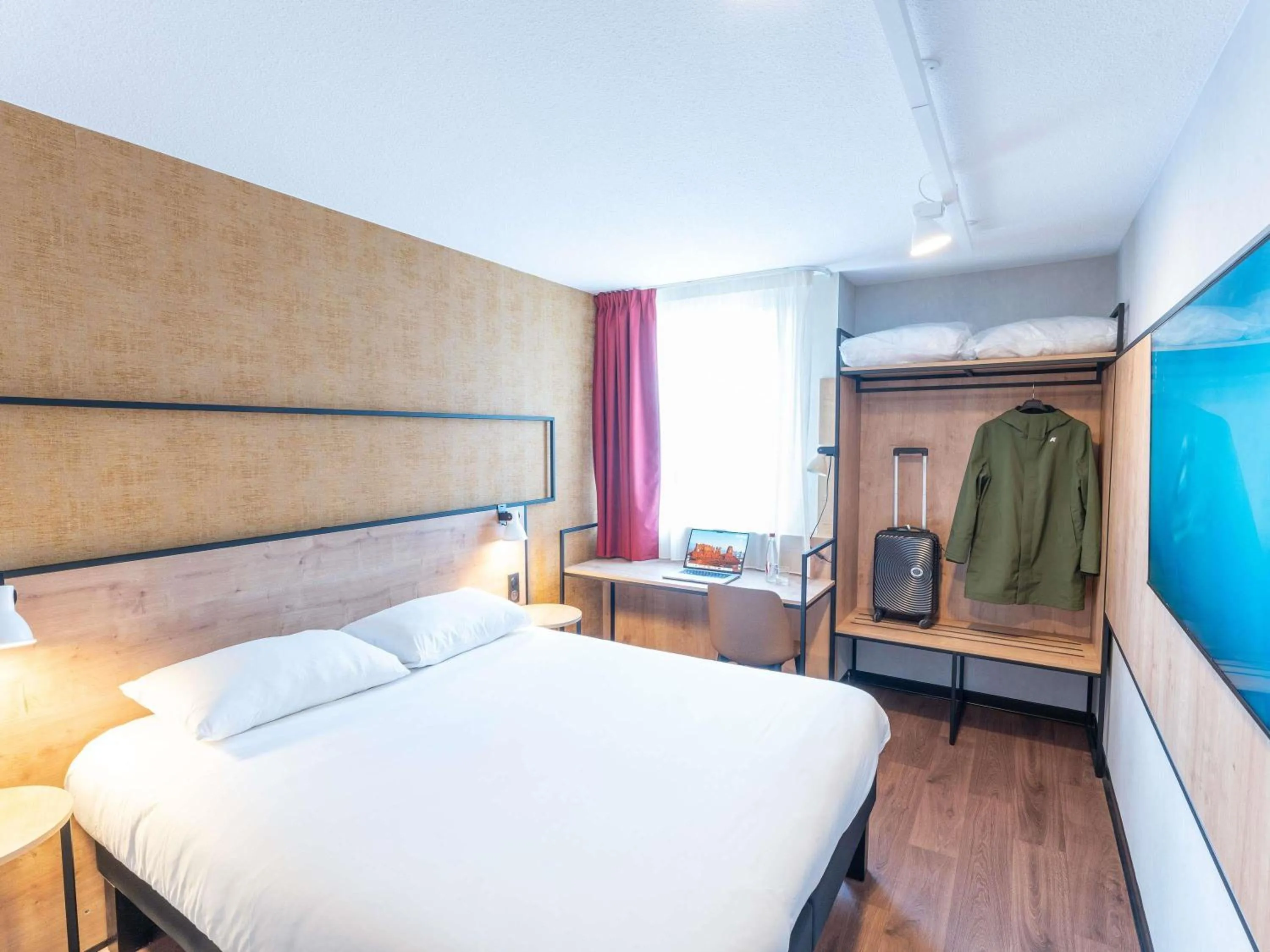 Bedroom, Bed in Ibis Orleans La Chapelle Saint Mesmin