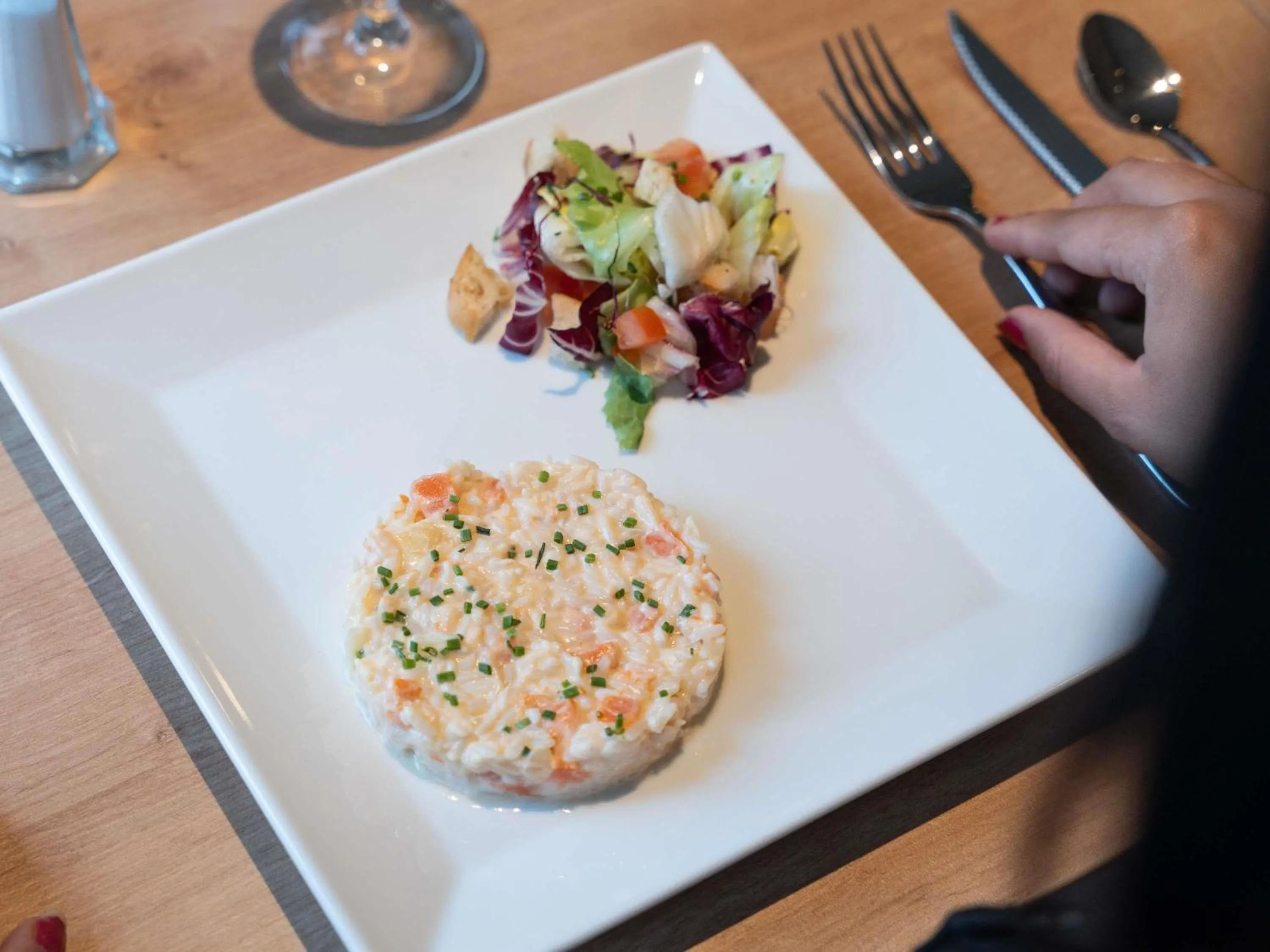 Restaurant/places to eat in Ibis Orleans La Chapelle Saint Mesmin