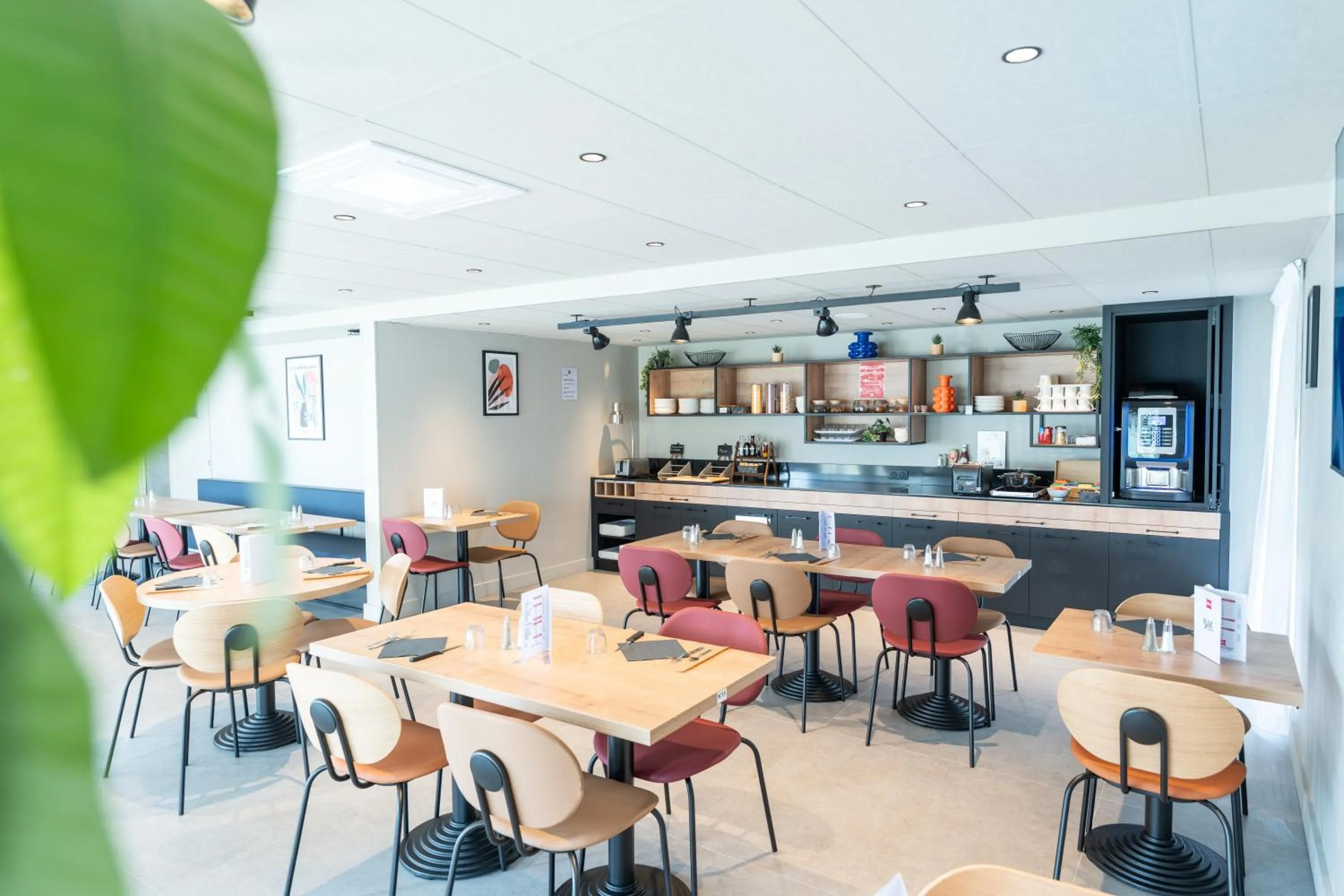 Restaurant/places to eat in Ibis Orleans La Chapelle Saint Mesmin