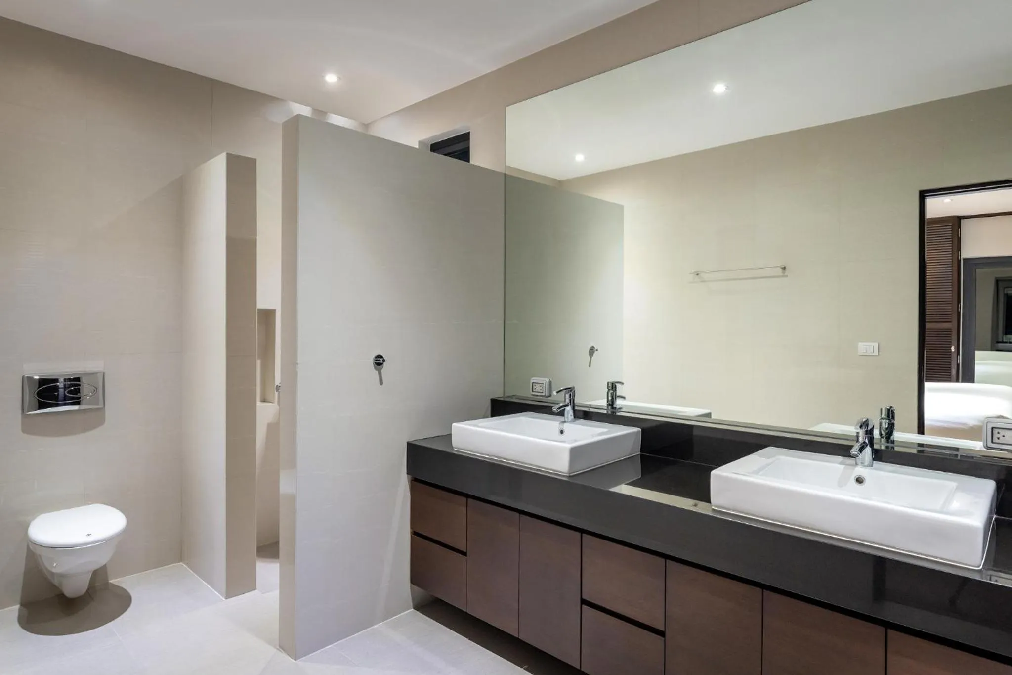 Bathroom in Luxury 5 Bedroom Pool Villa B11B