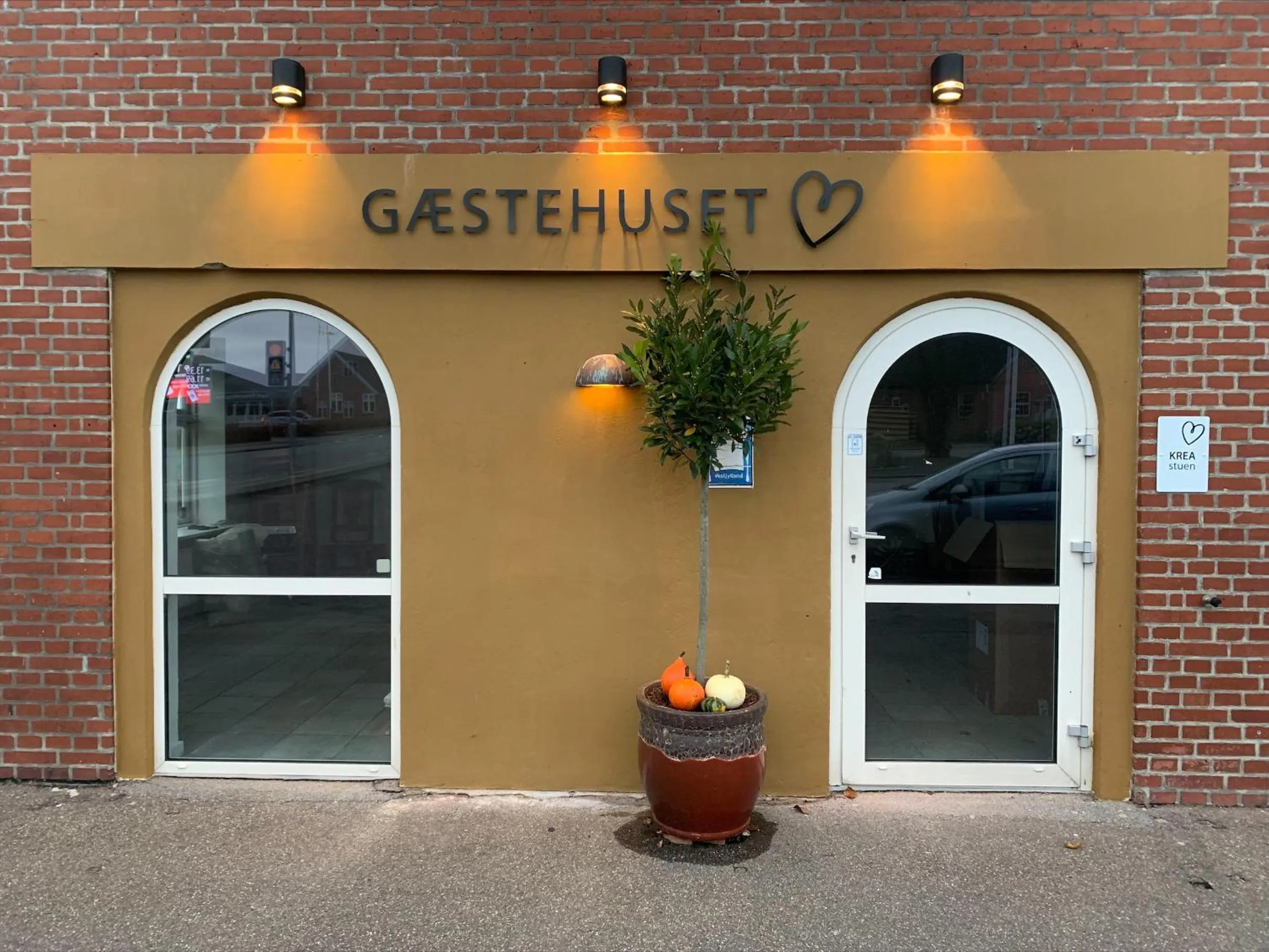 Facade/entrance in GÆSTEHUSET