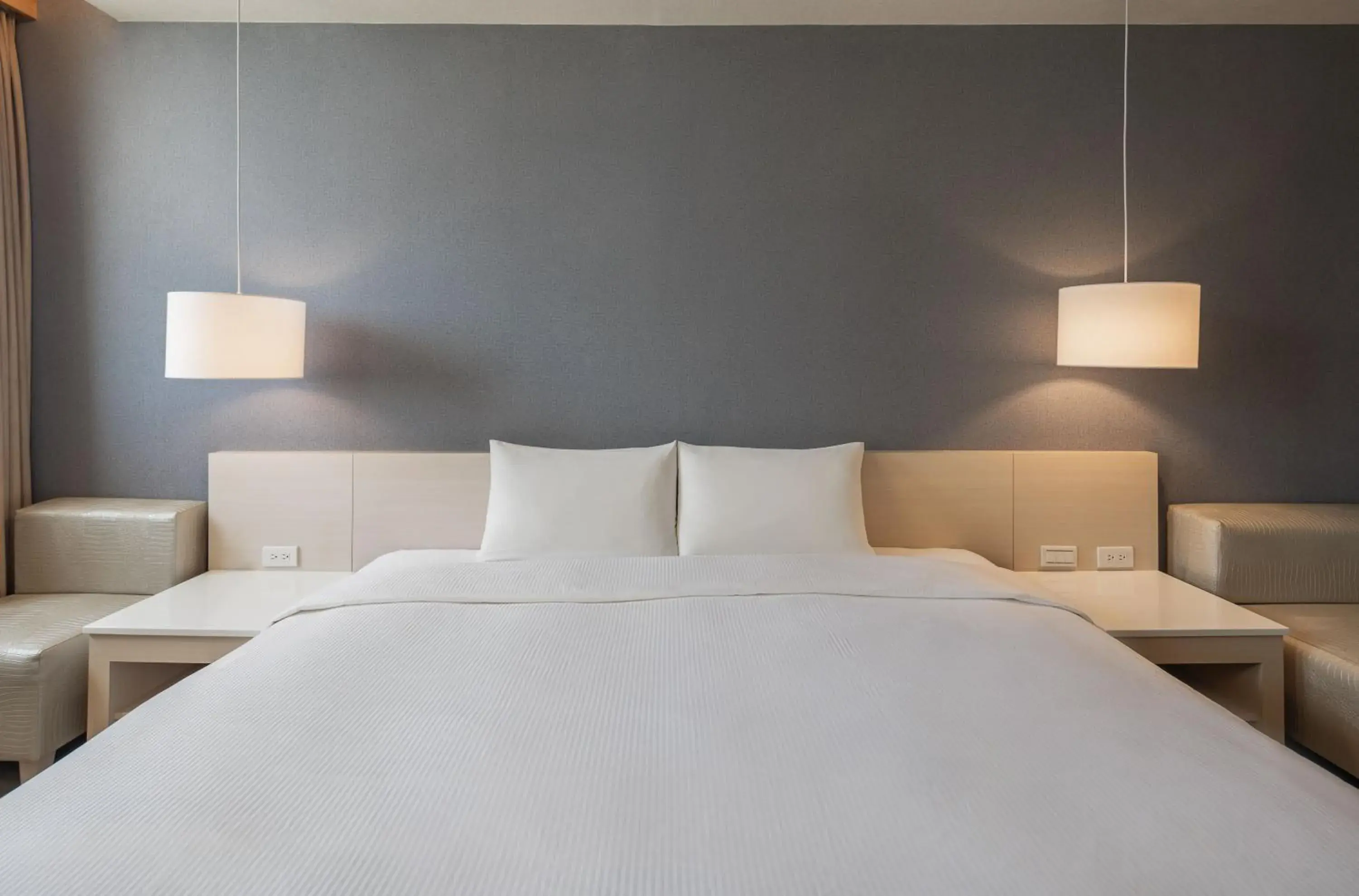 Bedroom, Bed in Kindness Hotel - Kaohsiung Guang Rong Pier Bedroom, Bed in Kindness Hotel - Kaohsiung Guang Rong Pier