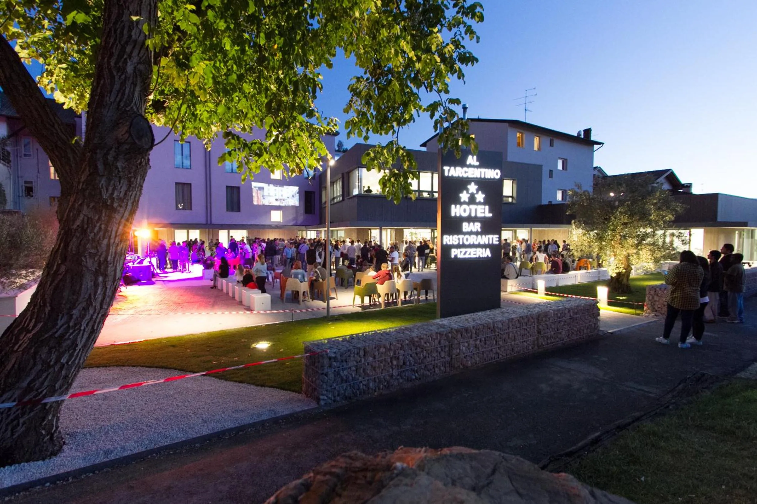 Patio in Albergo Al Tarcentino