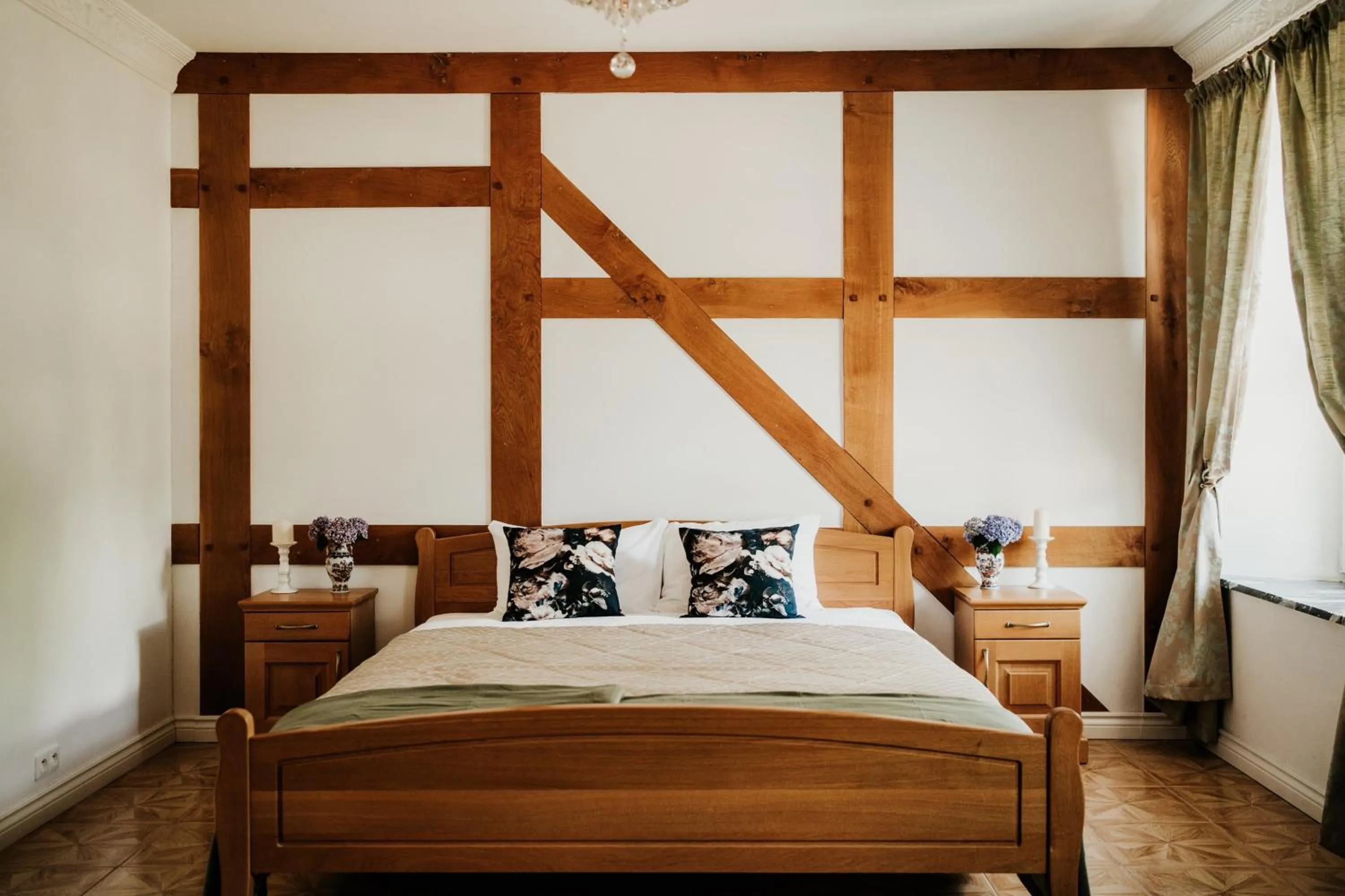 Bed in Pałac Bogaczów - noclegi - restauracja - przyjęcia