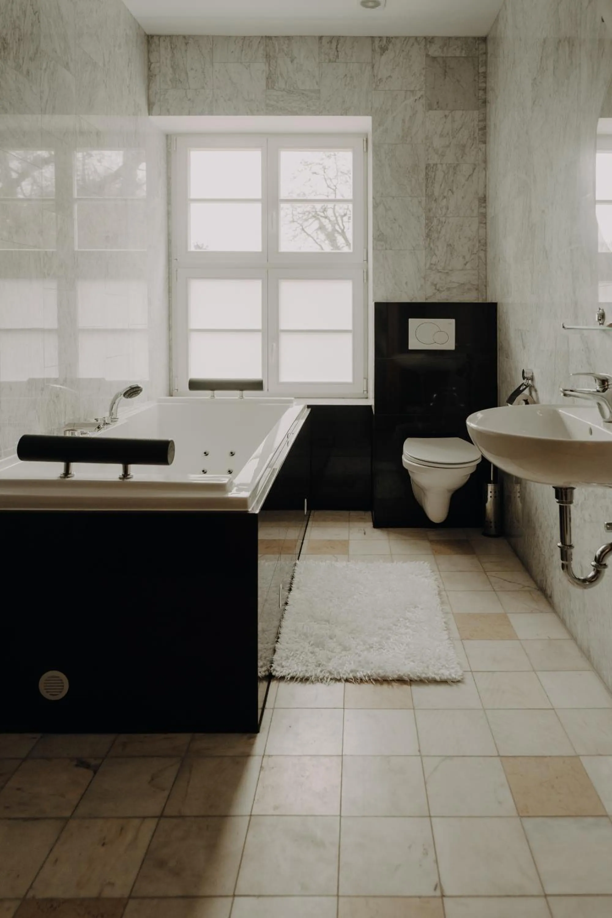 Hot Tub in Pałac Bogaczów - noclegi - restauracja - przyjęcia