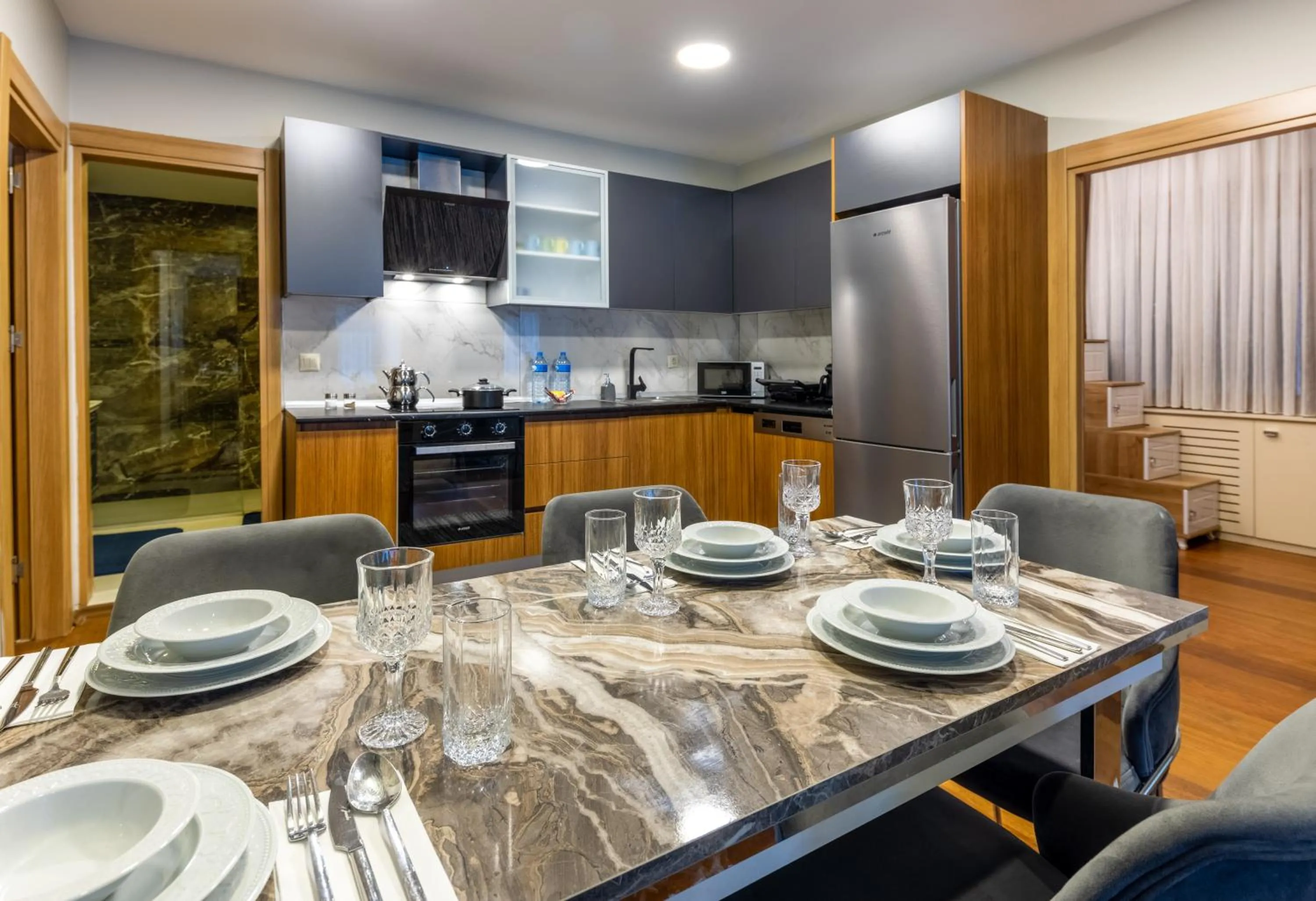 Kitchen or kitchenette in BayMari Suites Plus Florya