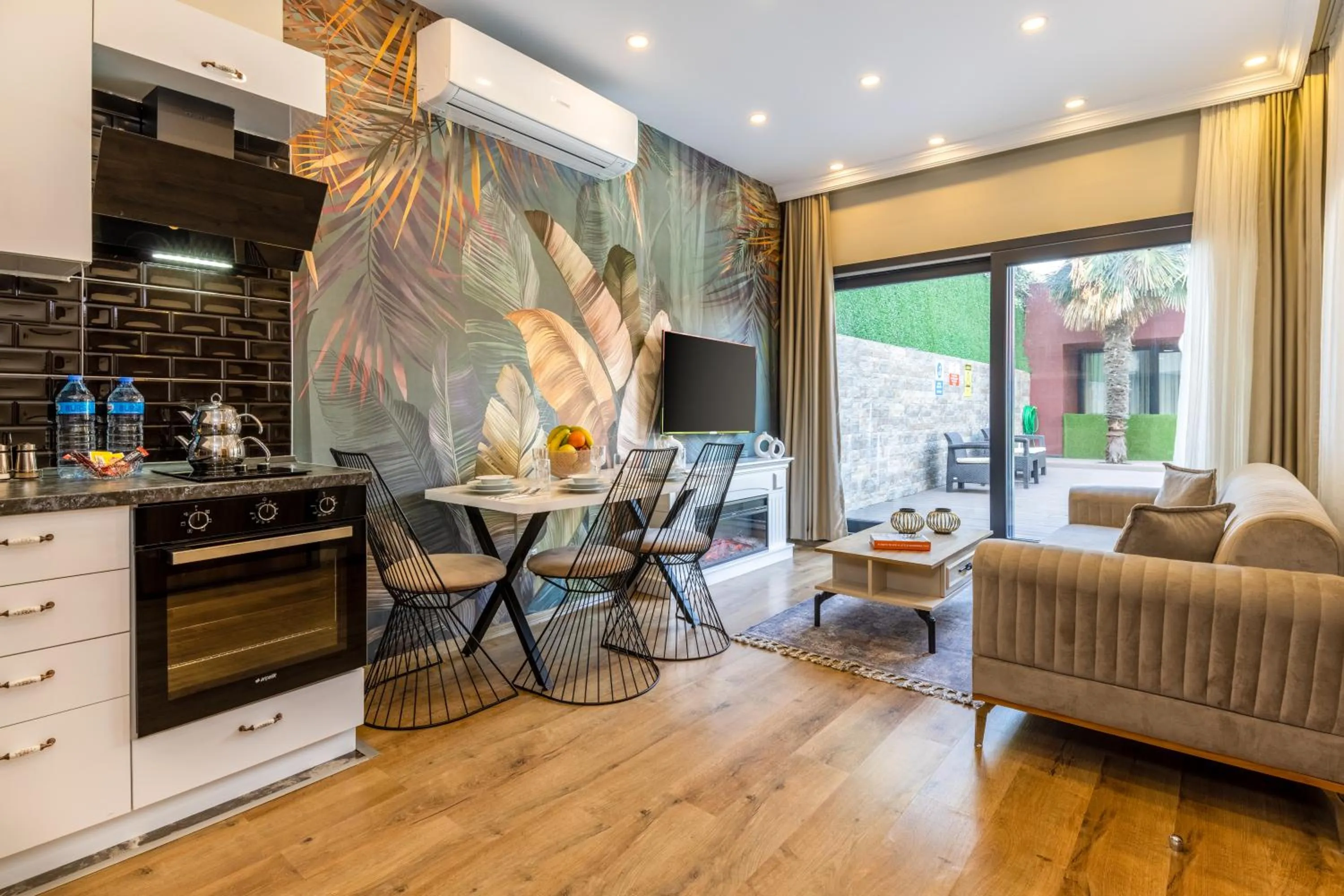 Photo of the whole room in BayMari Suites Plus Florya