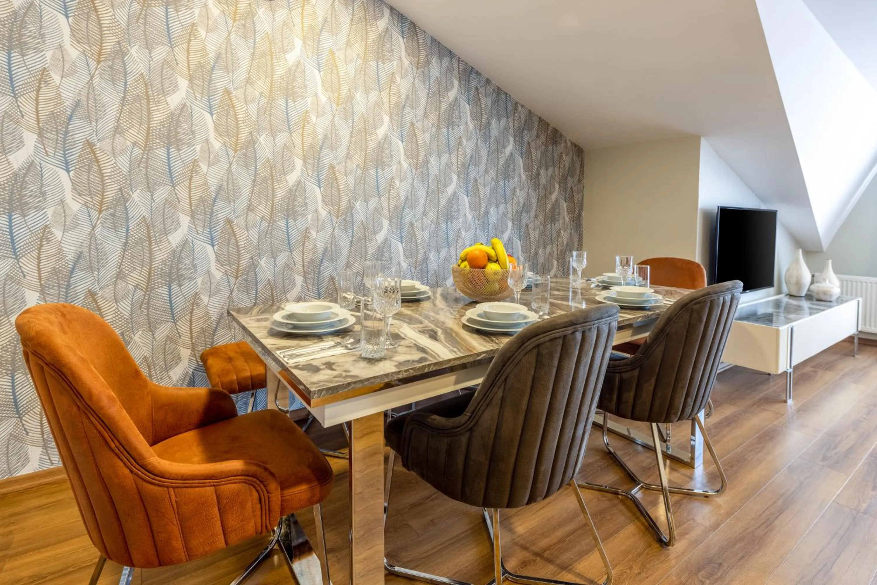 TV and multimedia in BayMari Suites Plus Florya