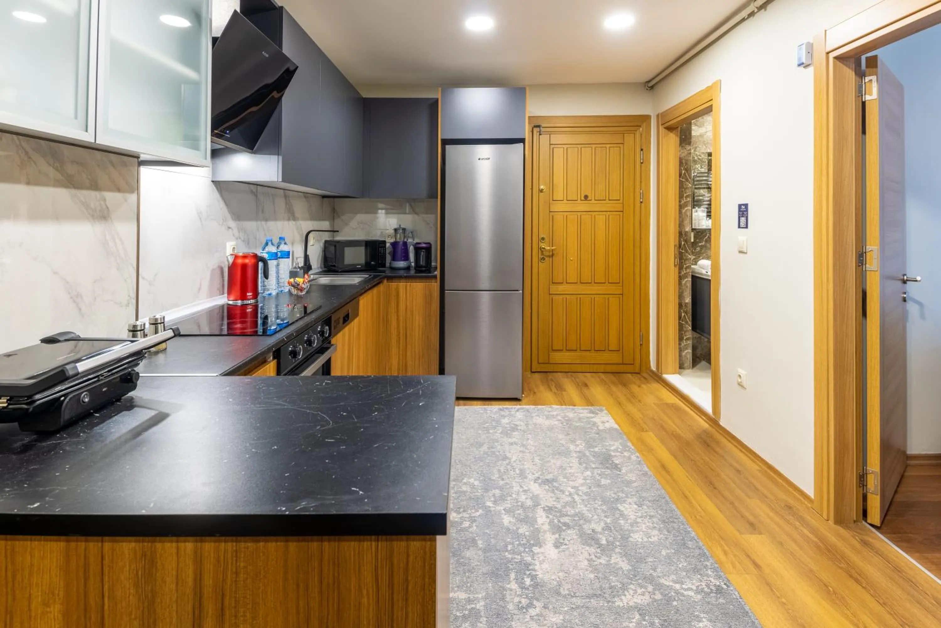 Kitchen or kitchenette in BayMari Suites Plus Florya