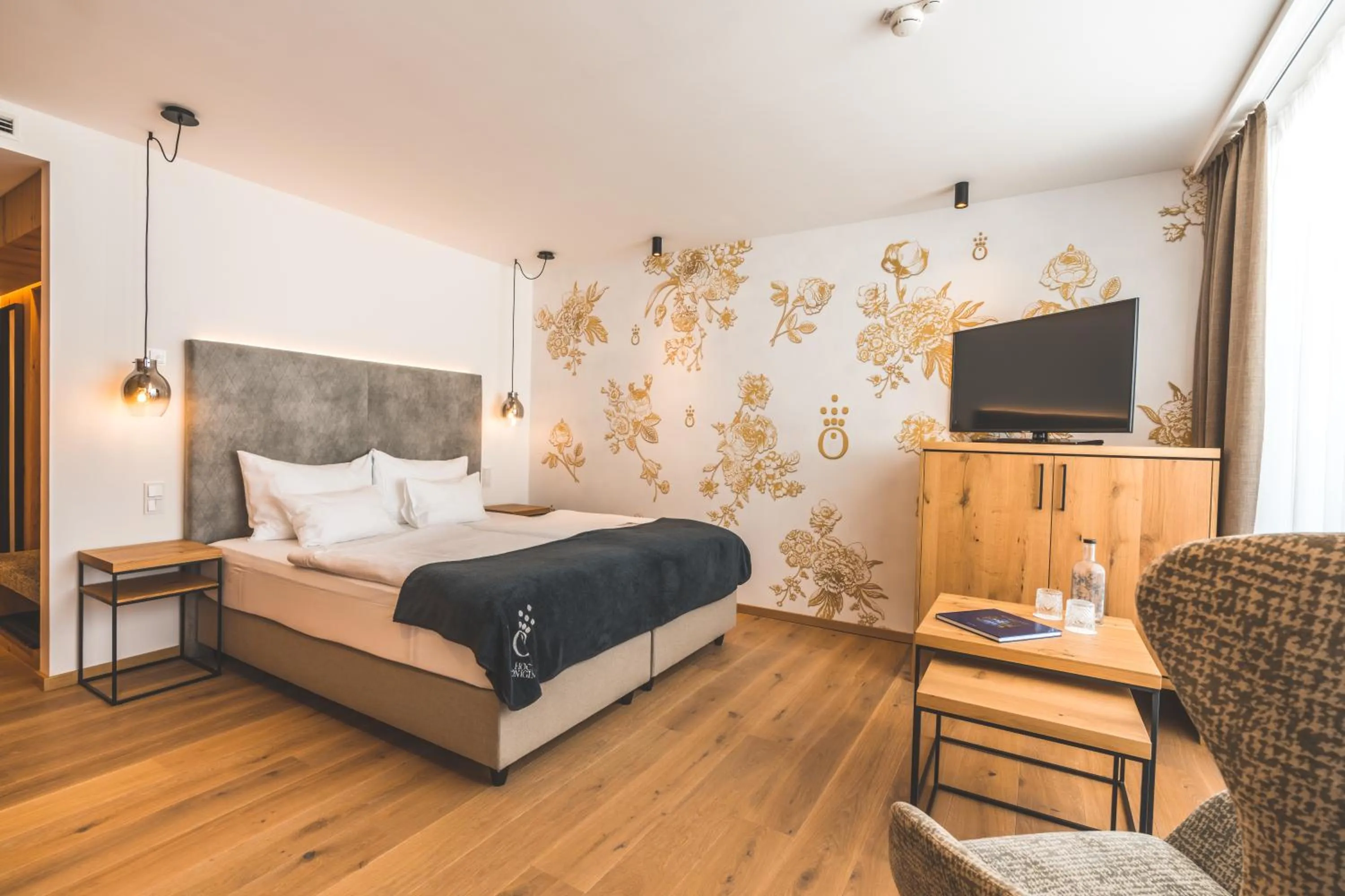 Photo of the whole room, Bed in die HOCHKÖNIGIN - Mountain Resort