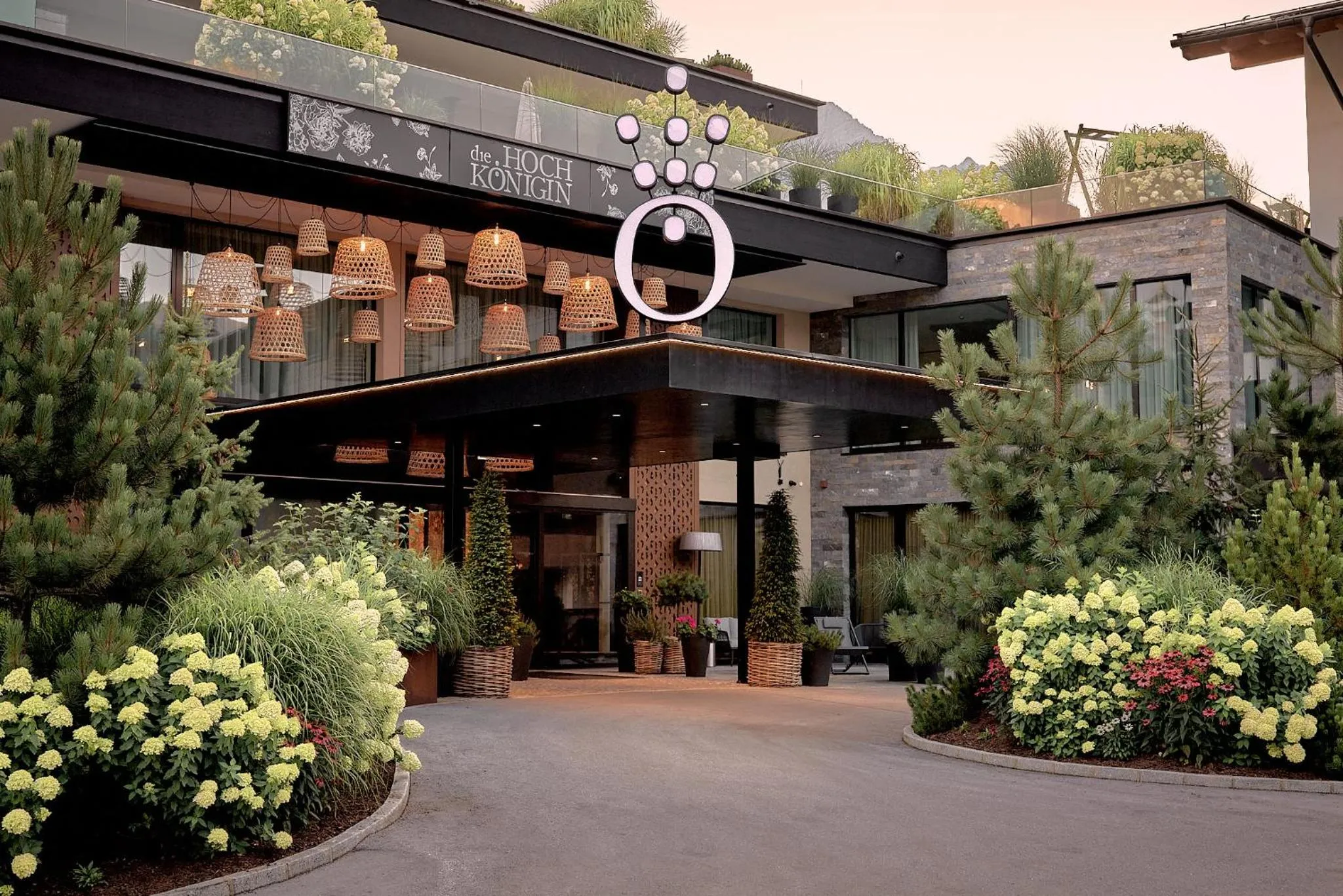 Facade/entrance in die HOCHKÖNIGIN - Mountain Resort