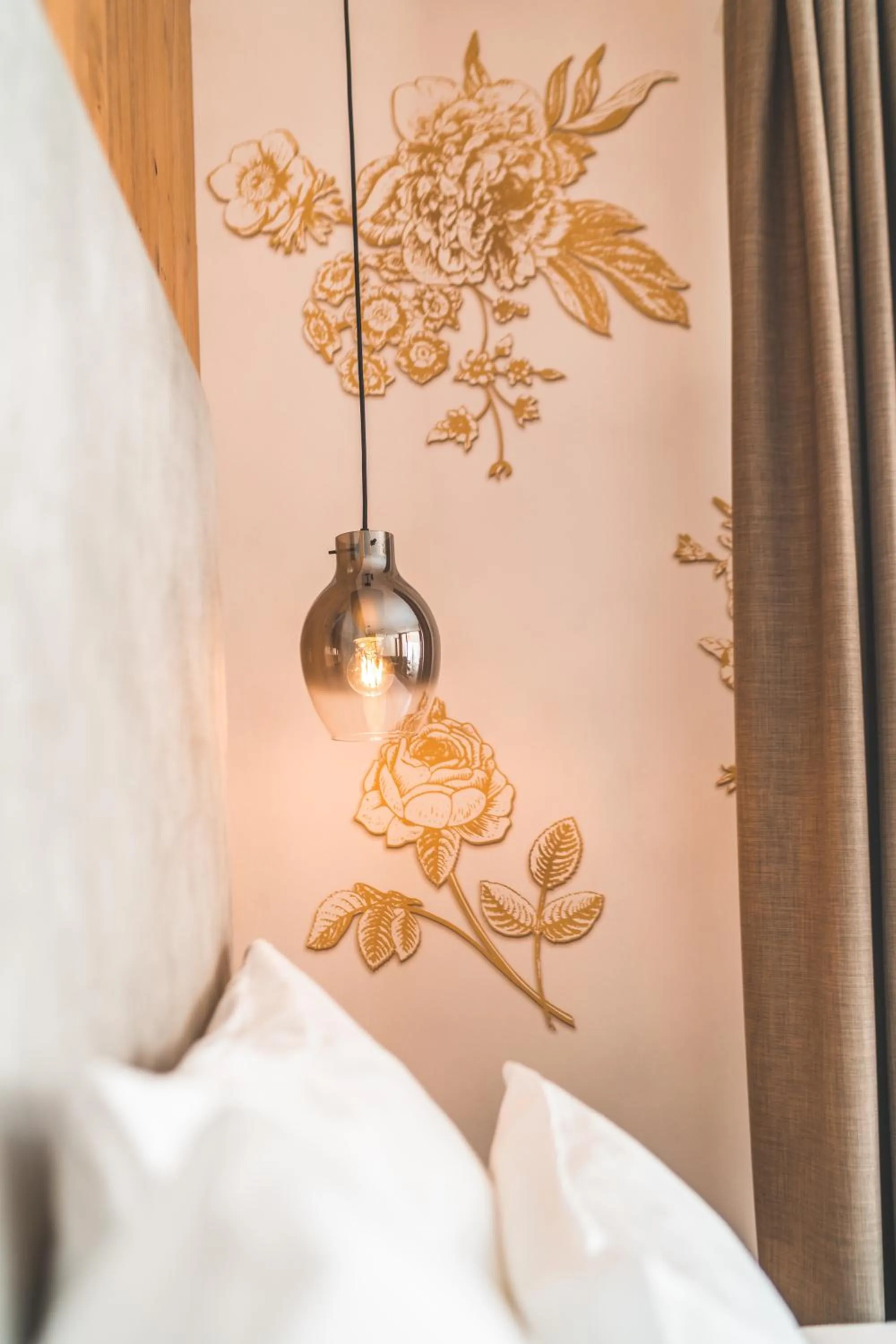 Photo of the whole room, Bed in die HOCHKÖNIGIN - Mountain Resort