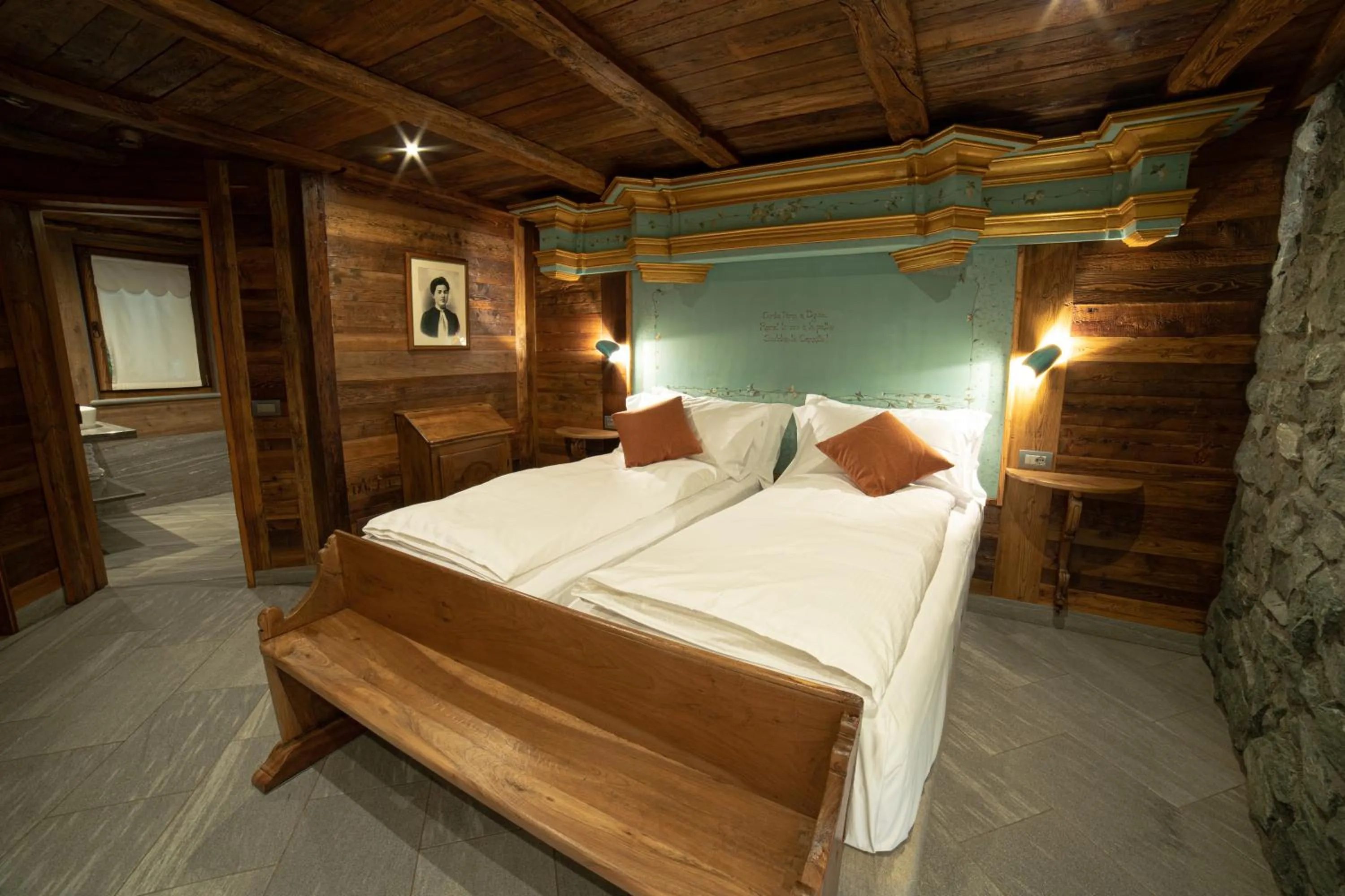 Bedroom, Bed in Café Quinson Relais de Charme