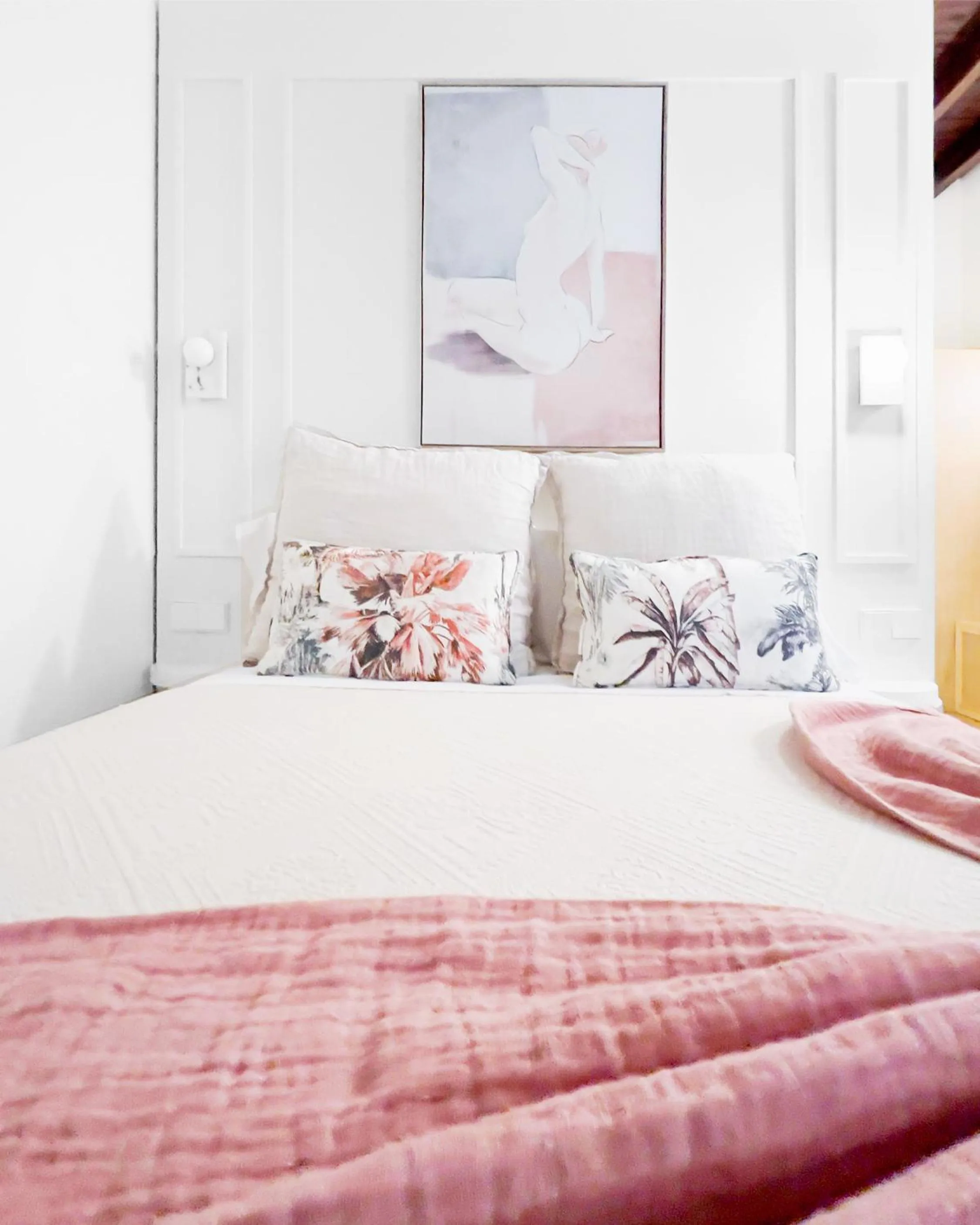 Bed in Casa Bailen Sevilla