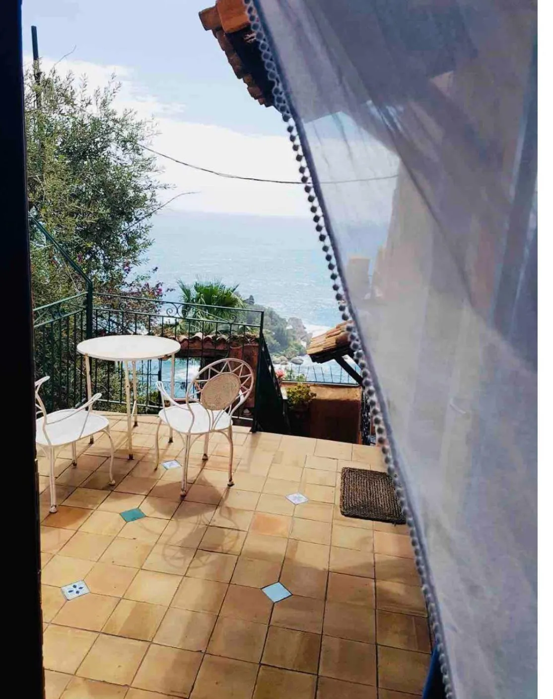 Sea view in B&B La Bergerie