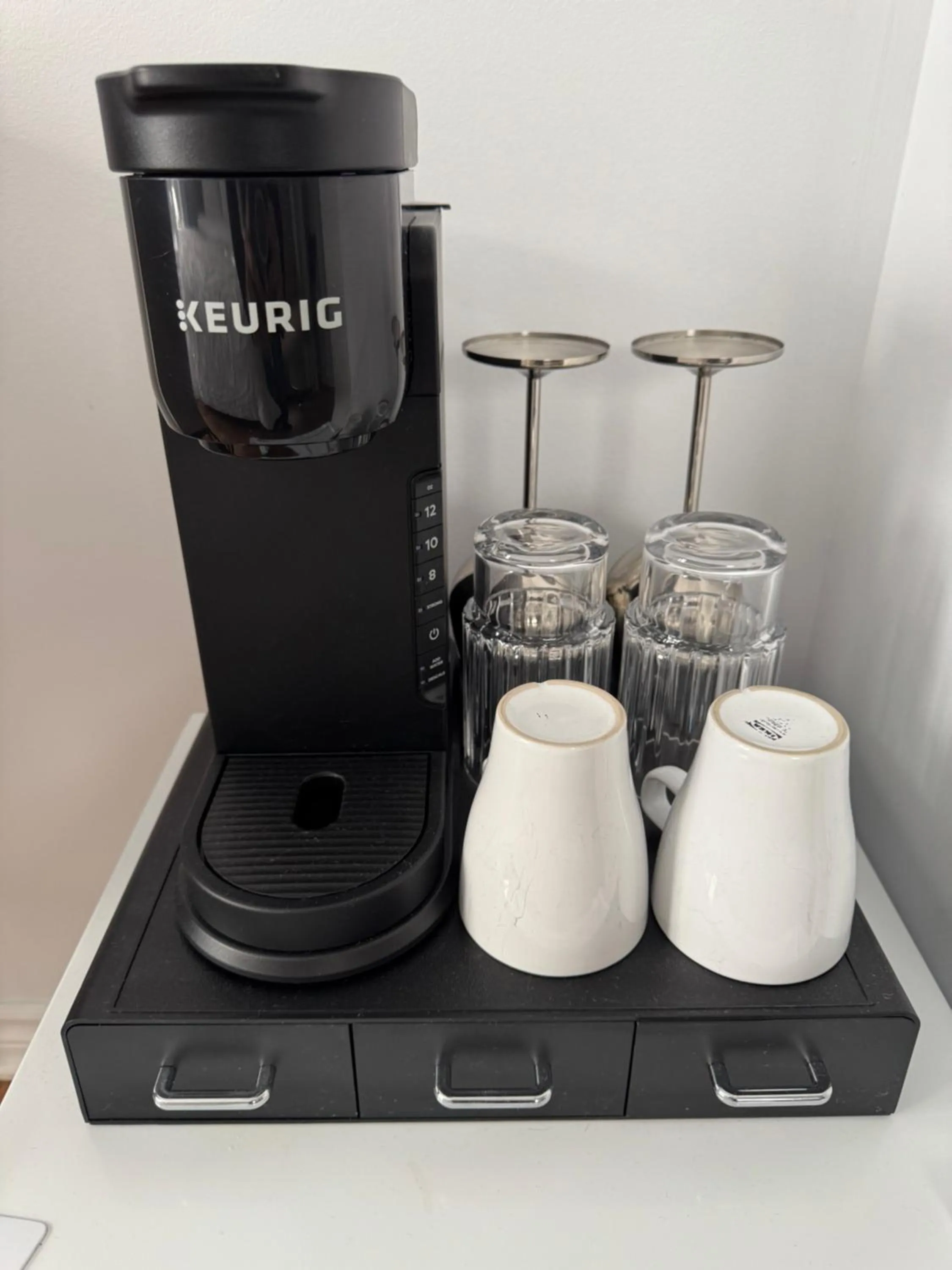 Coffee/tea facilities in Le 900 Tremblant Inn Café and Bistro