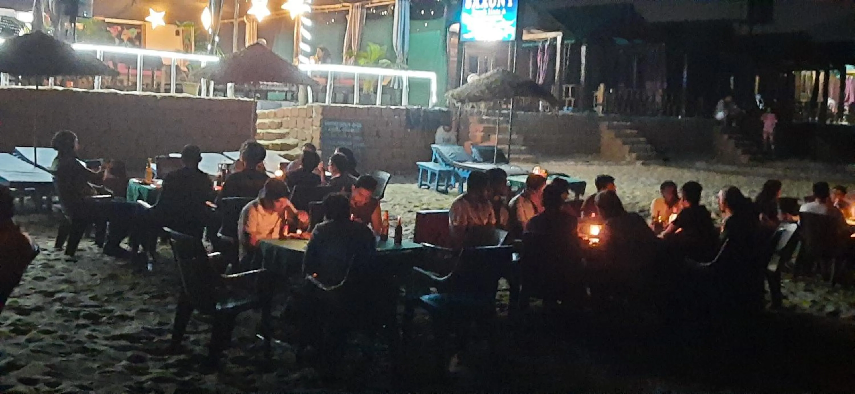 Night in Saxony Beach Huts