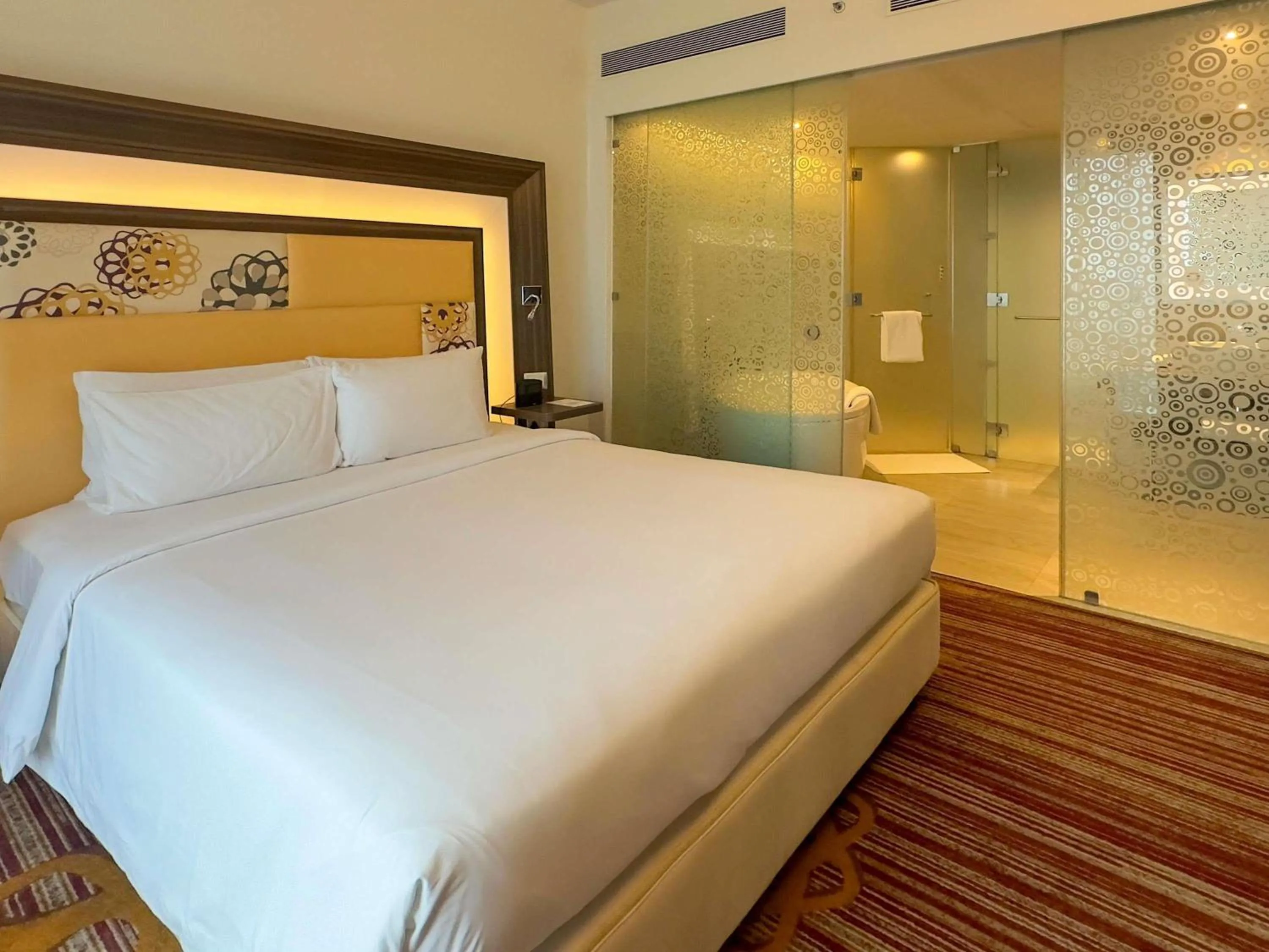 Bedroom, Bed in Novotel Pune Viman Nagar Road