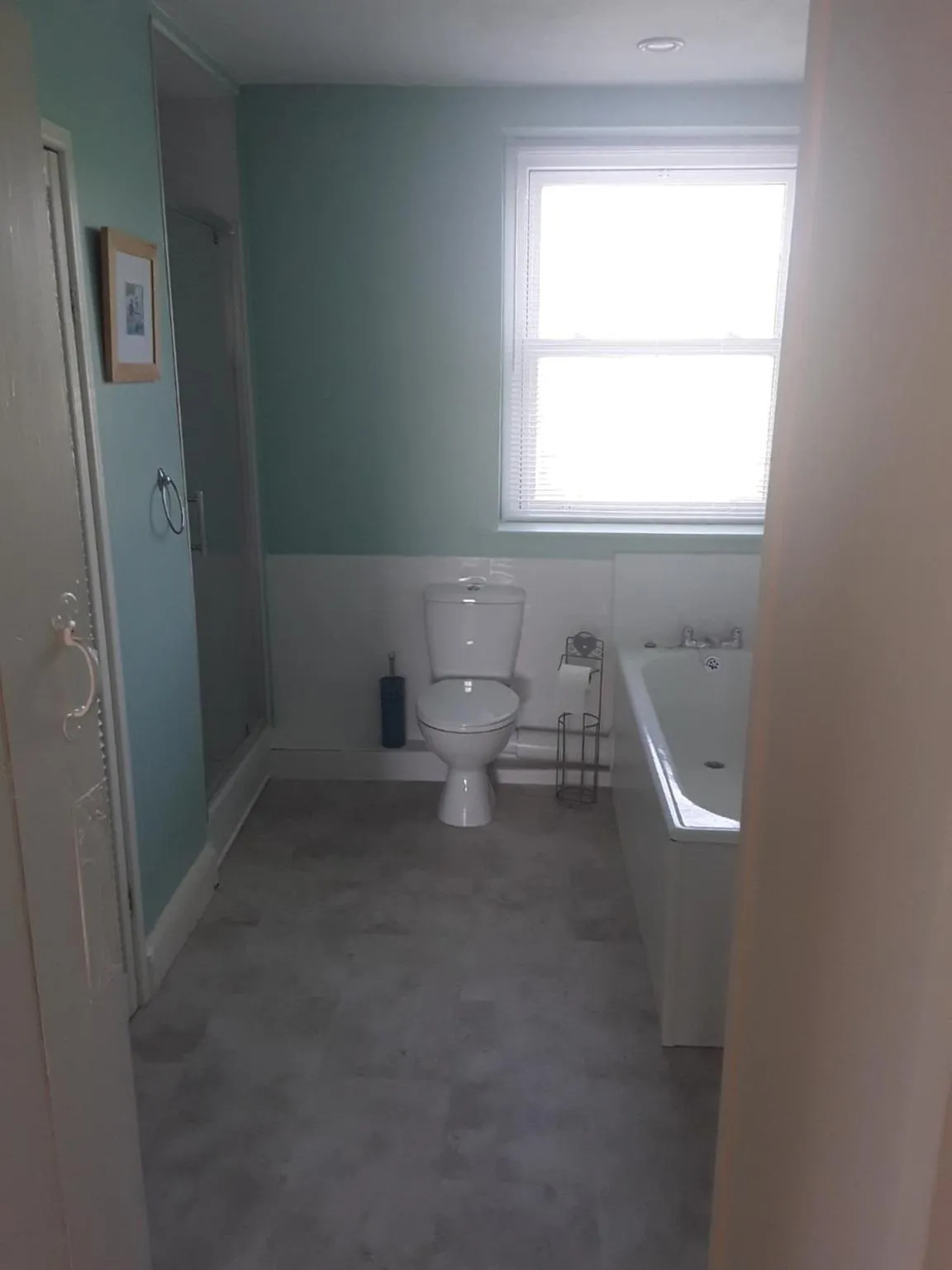 Shower in Sharlands Farm Bed and Breakfast