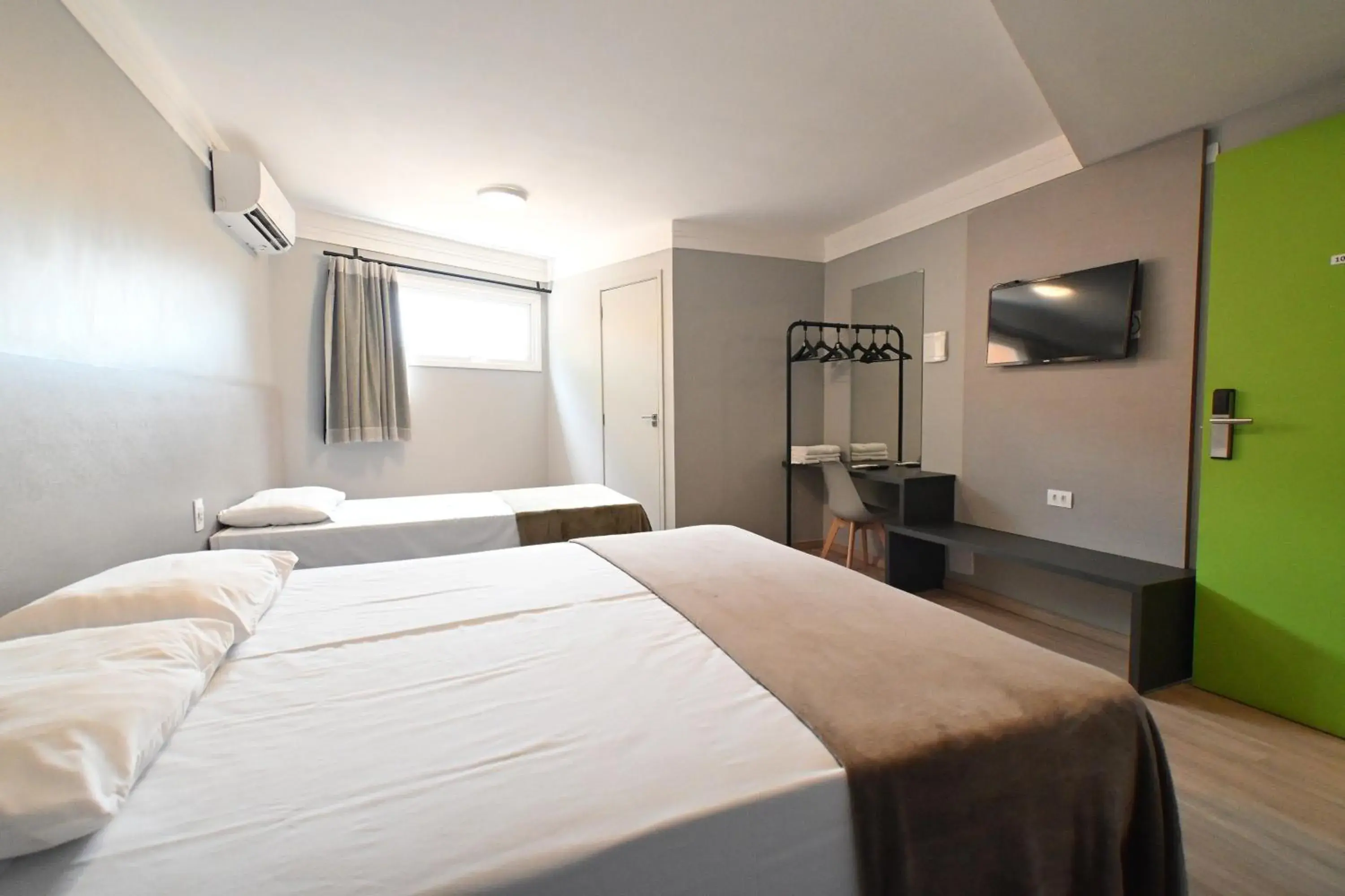 Bed in Hotel PrimeInn Bed in Hotel PrimeInn